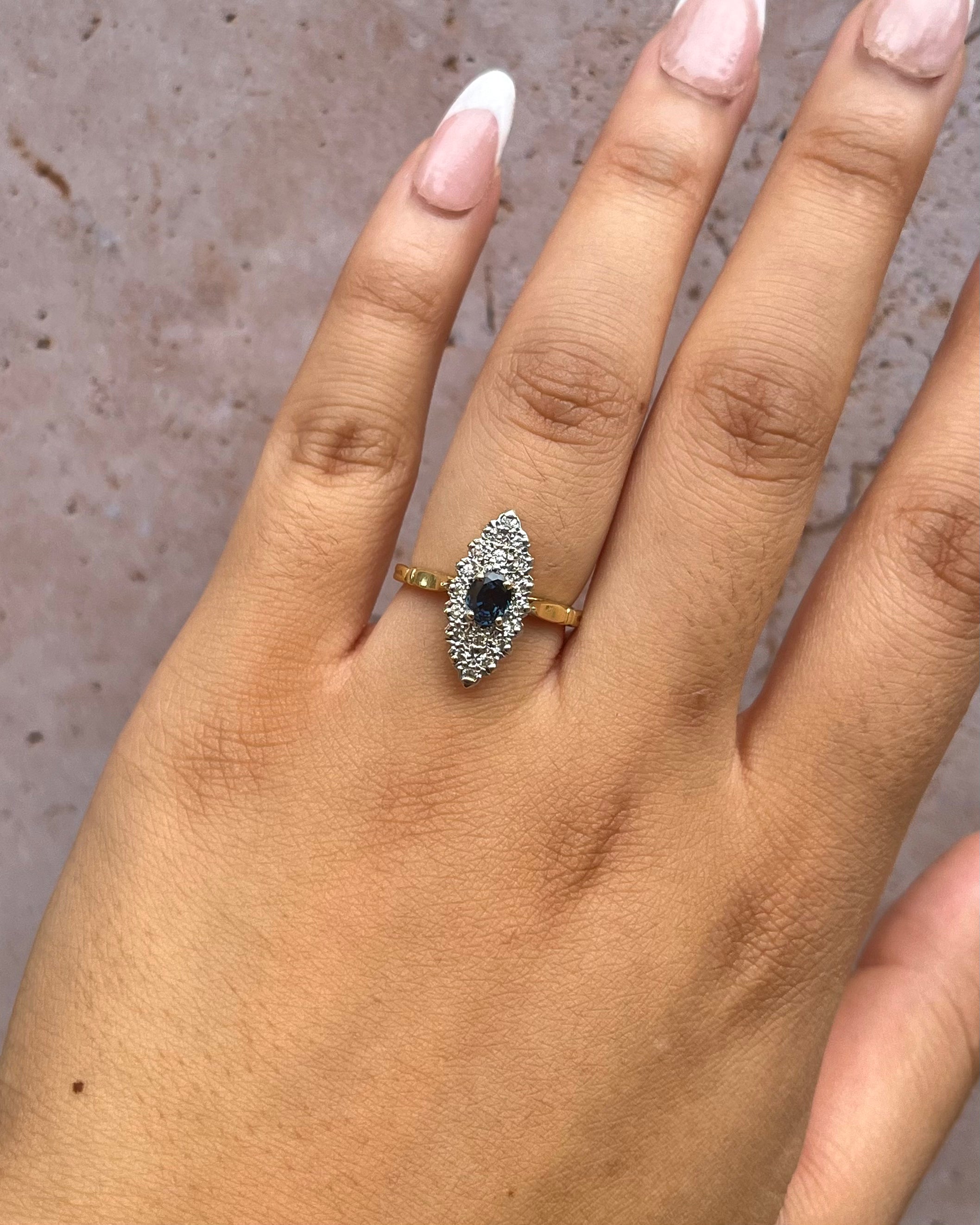 Bague Marquise Saphir Teal 0.65 carat & Diamants 0.36 carat "Elsa"