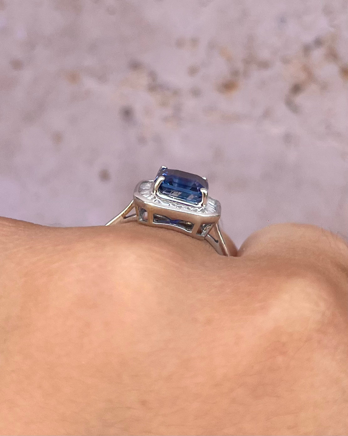Bague Marguerite Cyanite 2.40 carats & Diamants 0.32 carat "Lise"