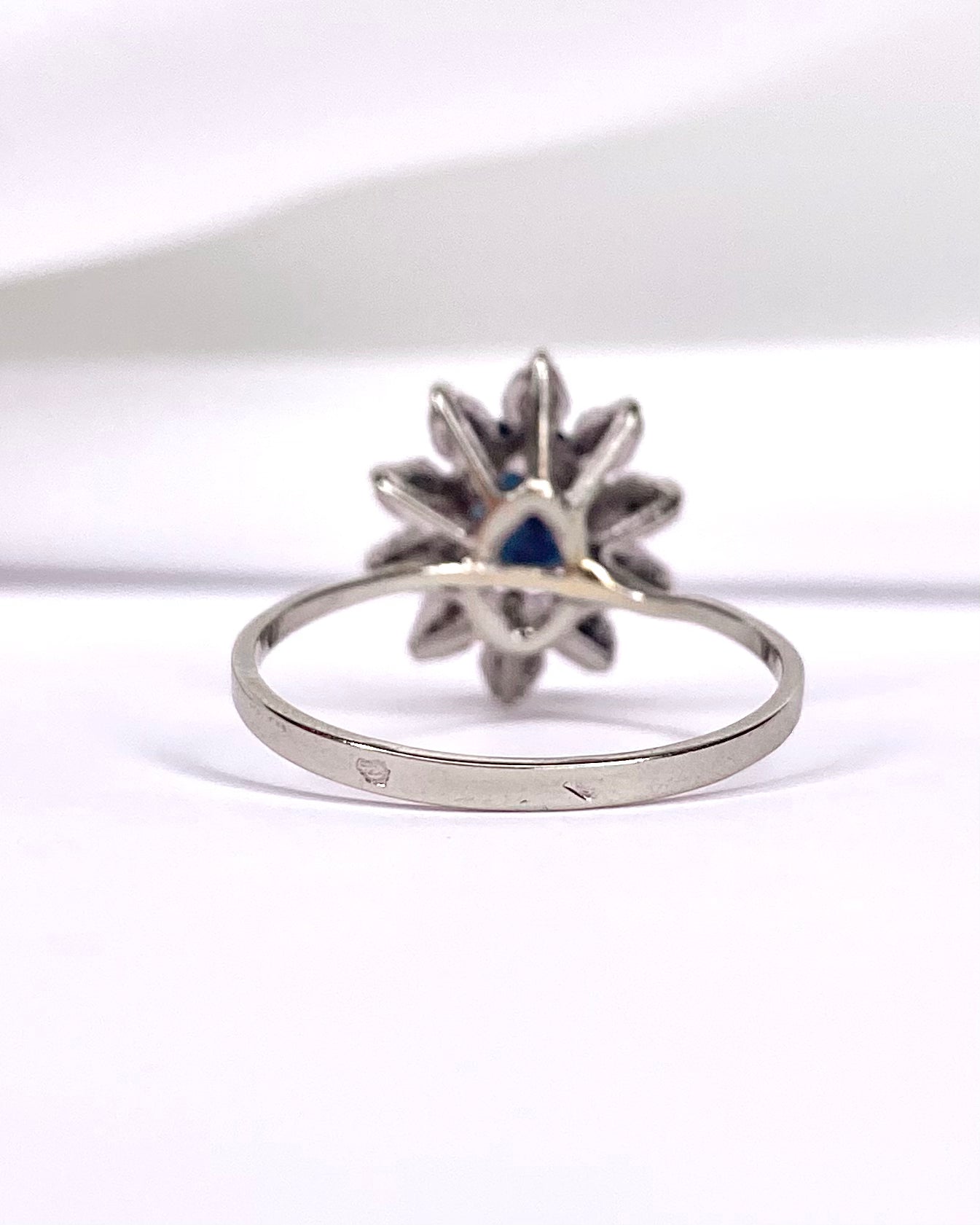 Bague Marguerite Saphir Diamants "Lauranne" - Lyon - Elliade Paris