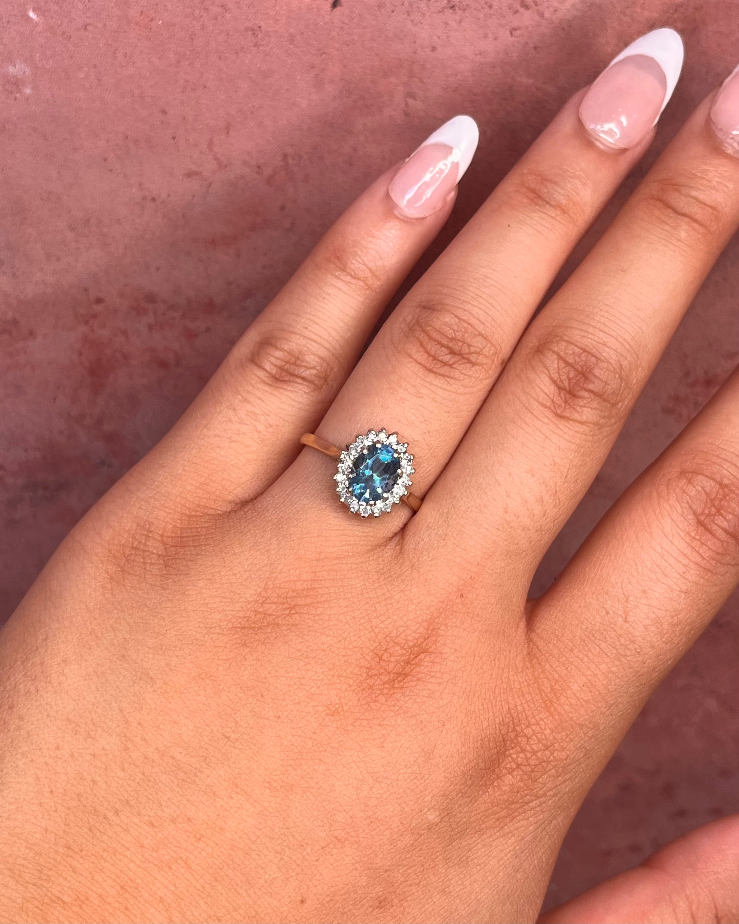 Bague Marguerite Topaze 1.15 carat & Diamants 0.20 carat "Lucie"