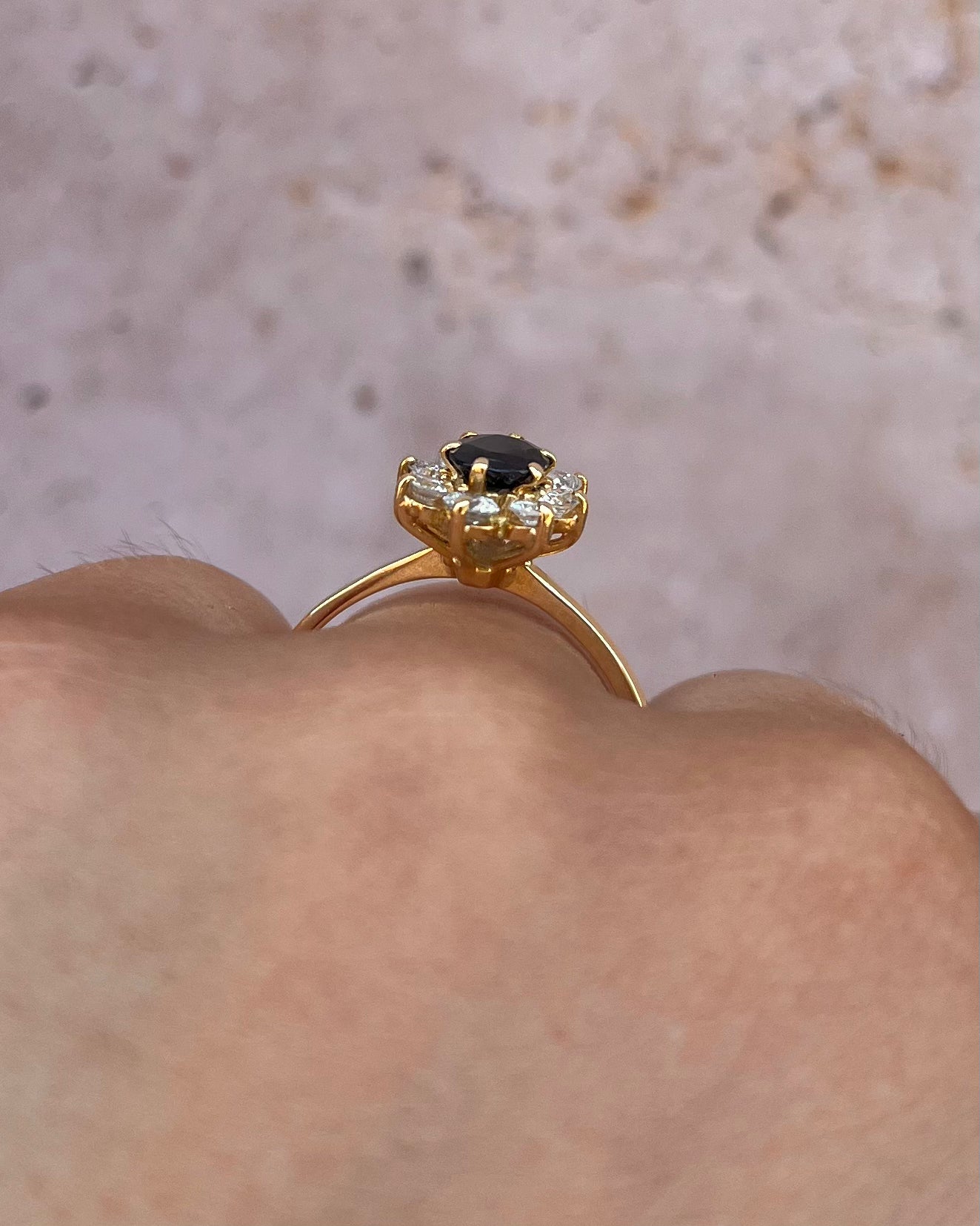 Bague Marguerite Saphir 0.91 carat & Diamants 0.52 carat "Léna"