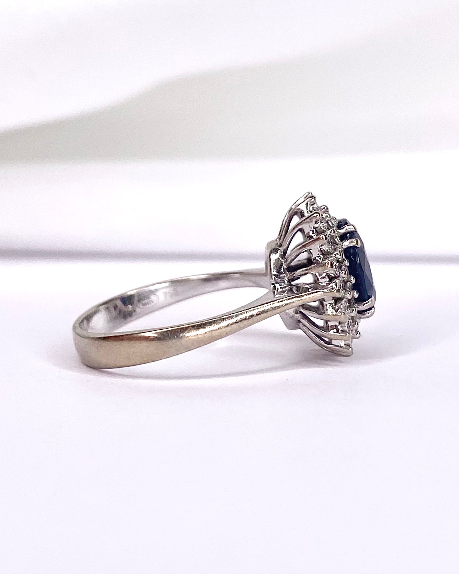 Bague marguerite saphir "Coraline" - Lyon - Elliade Paris