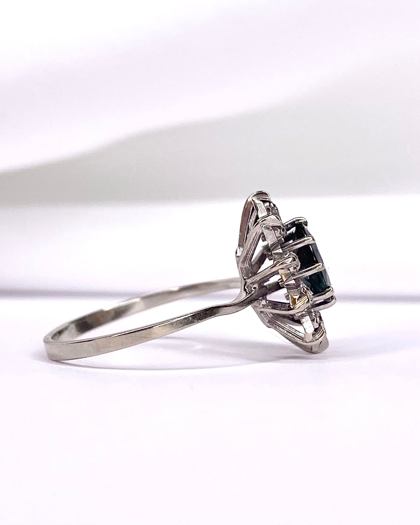 Bague Marguerite Saphir Diamants "Lauranne" - Lyon - Elliade Paris