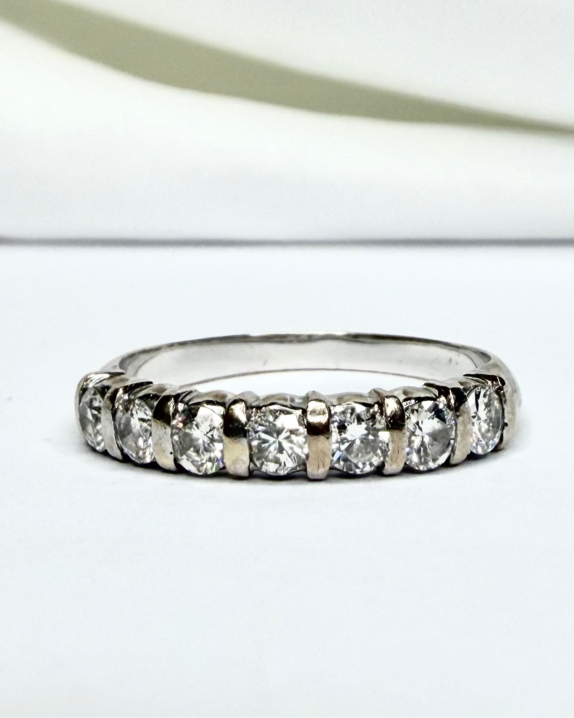 Demi-Alliance Diamants 0.42 carat "Nimma" - Elliade Paris