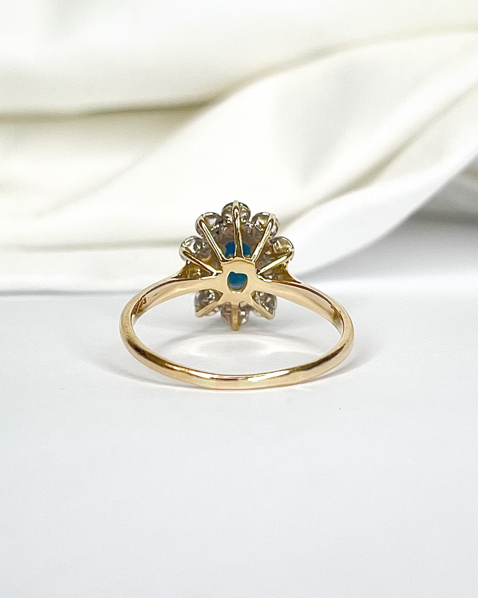 Anillo Marguerite Zafiro 1.20 quilates y Diamantes "Célia"