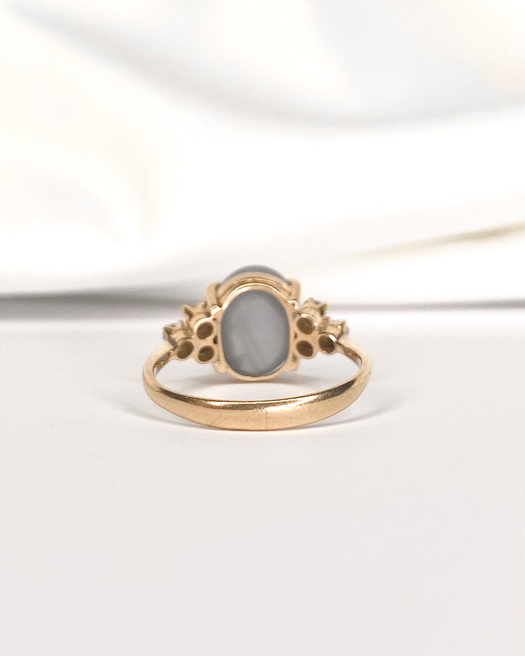 Bague Trilogie Saphir Étoilé 7.75 carats & Diamants "Dorine" - Elliade Paris