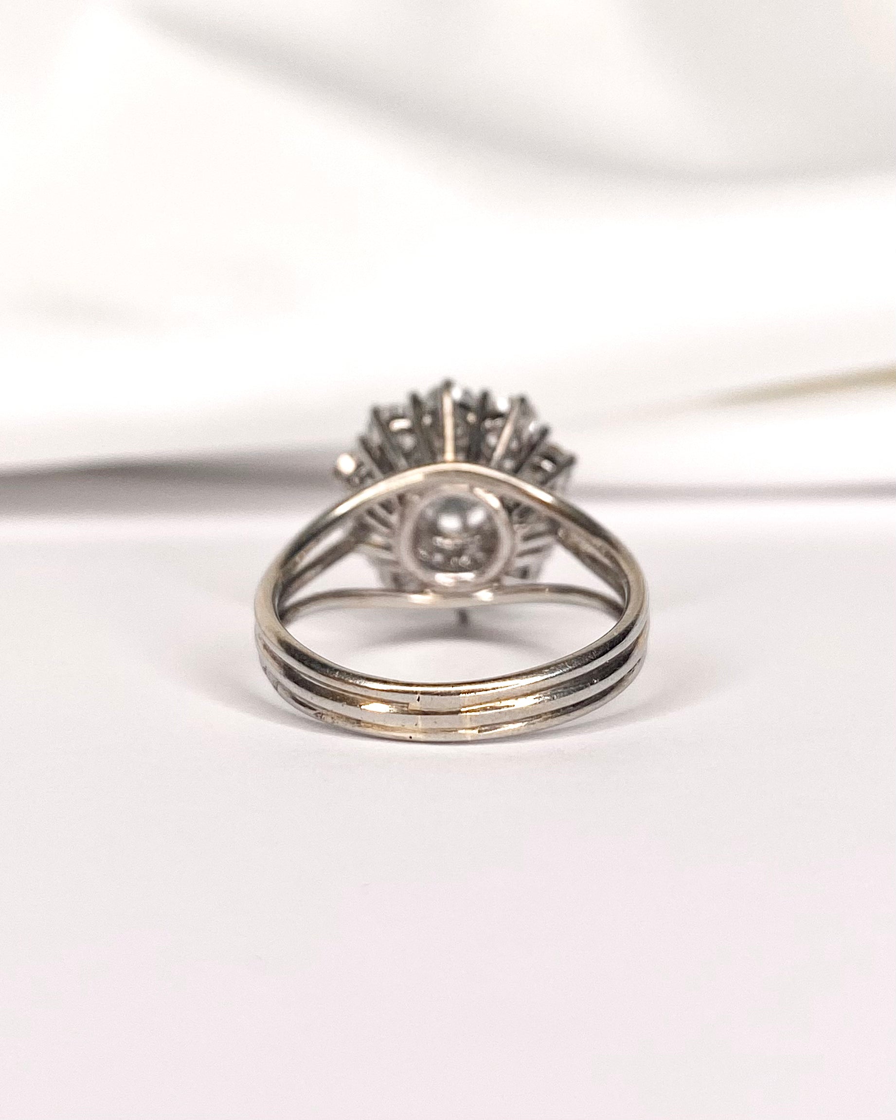 Bague Marguerite Diamants 1.45 carat, Or & Platine 5.45g "Nouria" - Elliade Paris