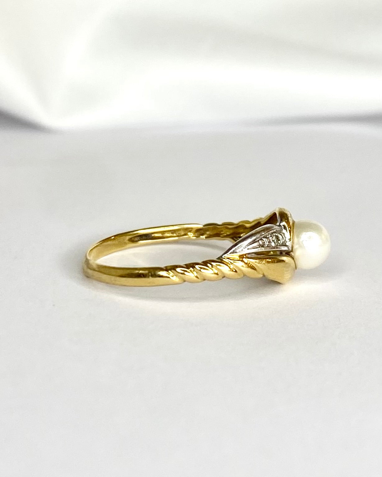 Bague Tourbillon Perle & Diamants "Sylvie"