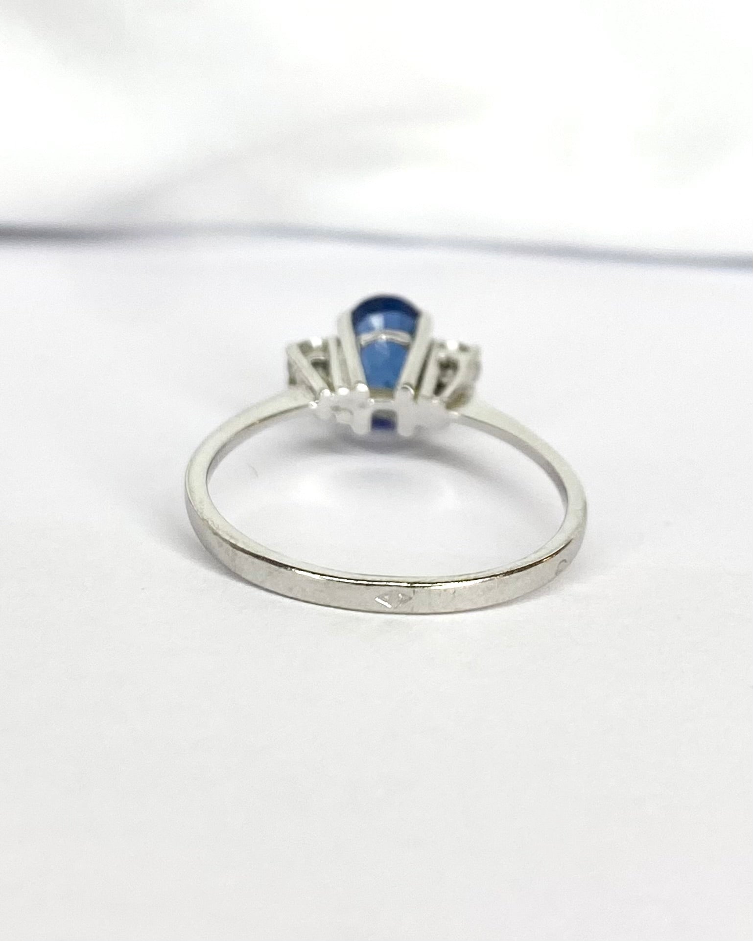 Bague Trilogie Saphir 1 carat & Diamants "Clélia" - Elliade Paris