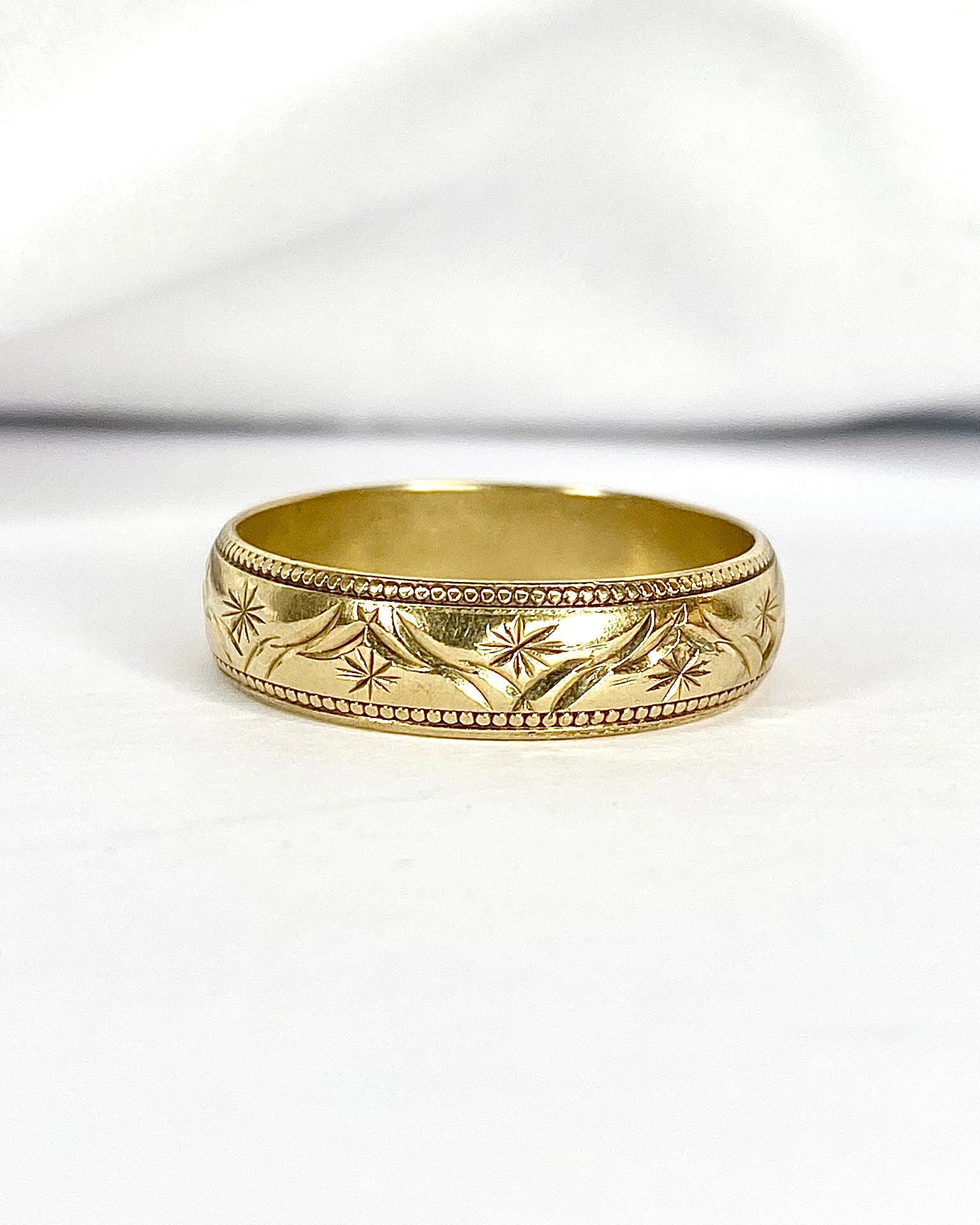 Yellow Gold 5 mm Band Ring "Adele"