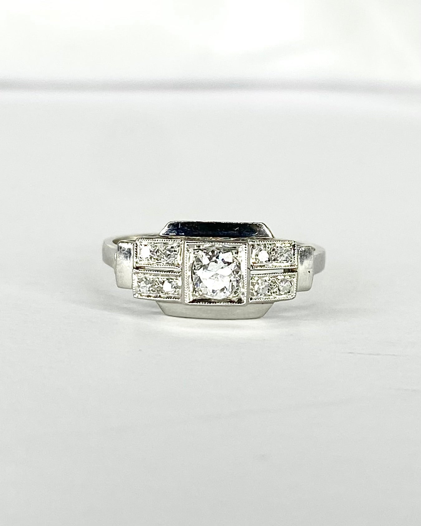 Art Deco Diamond Ring 0.26 Carat "Esmée"