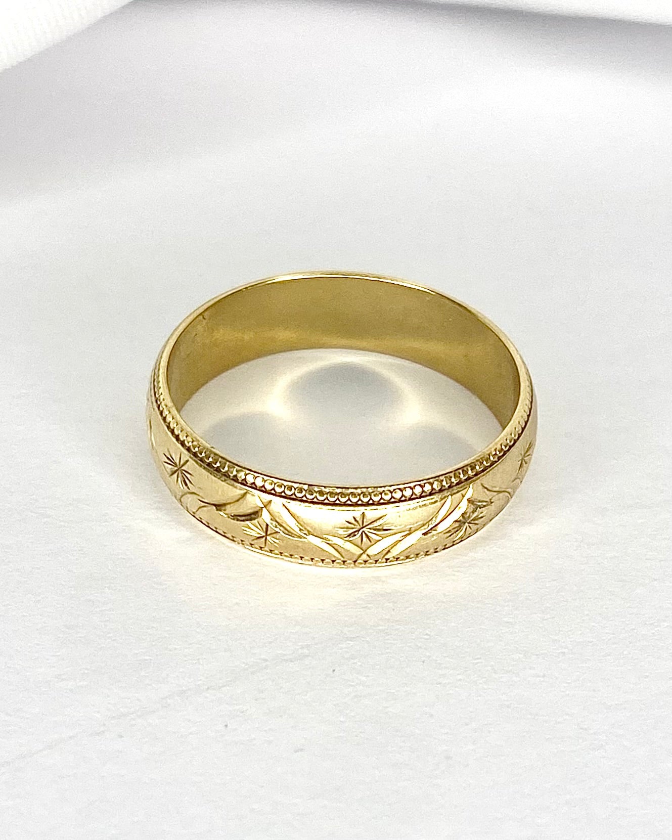 Yellow Gold 5 mm Band Ring "Adele"