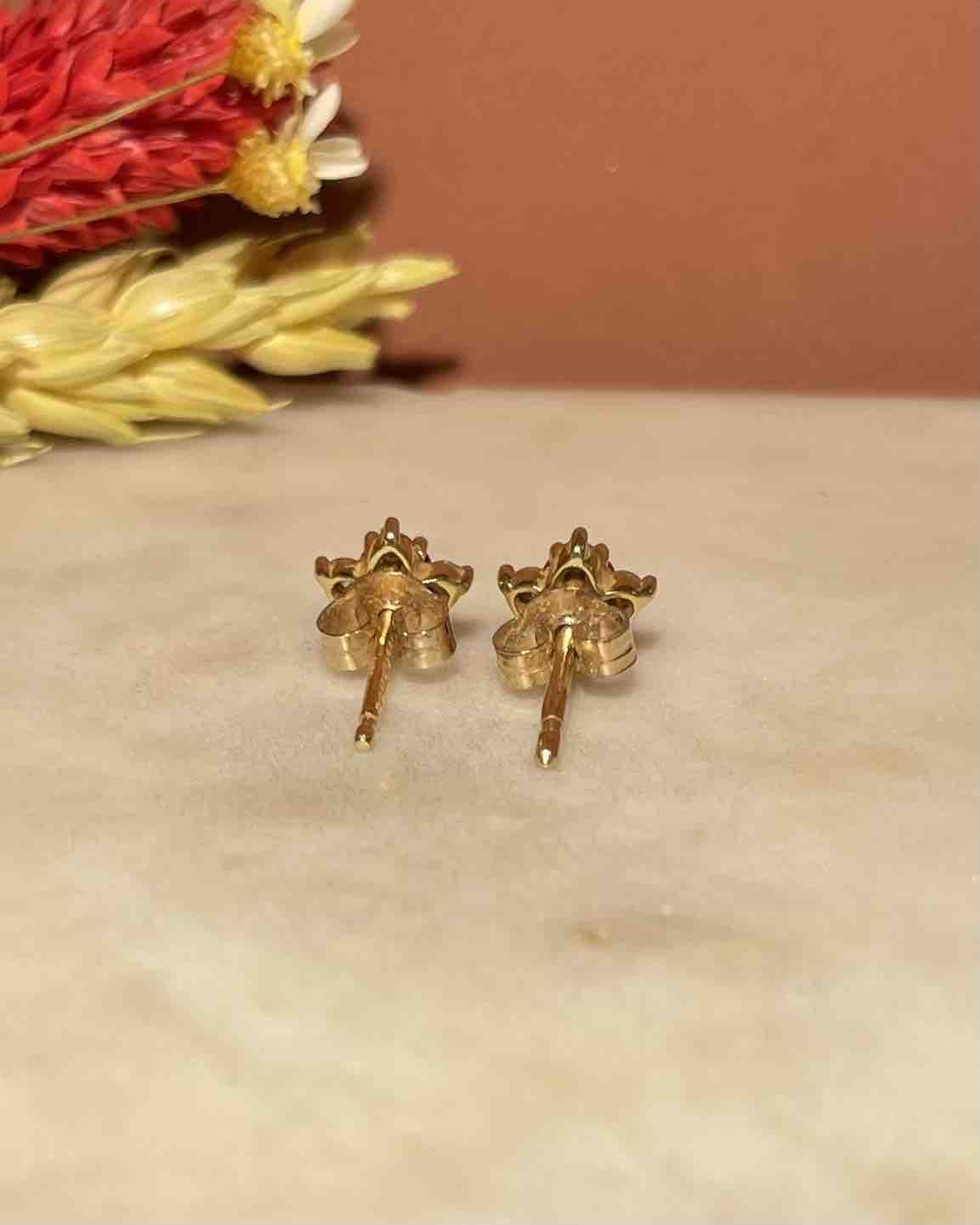 Pendientes de margaritas con rubí y diamantes "Harper"