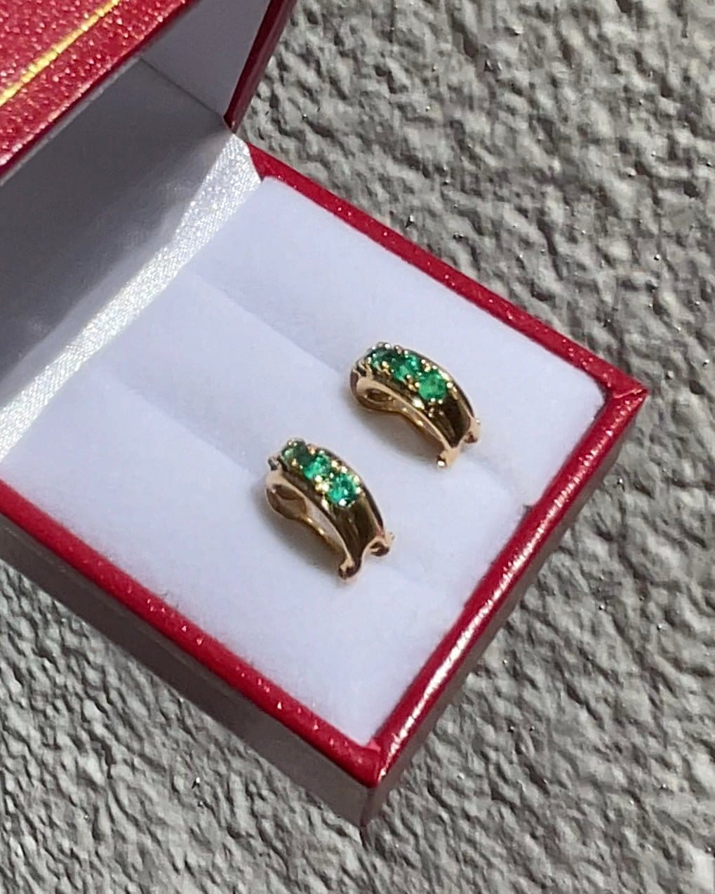 Boucles Demi - Créoles Émeraudes 0.67 carat "Loeva" - Elliade Paris