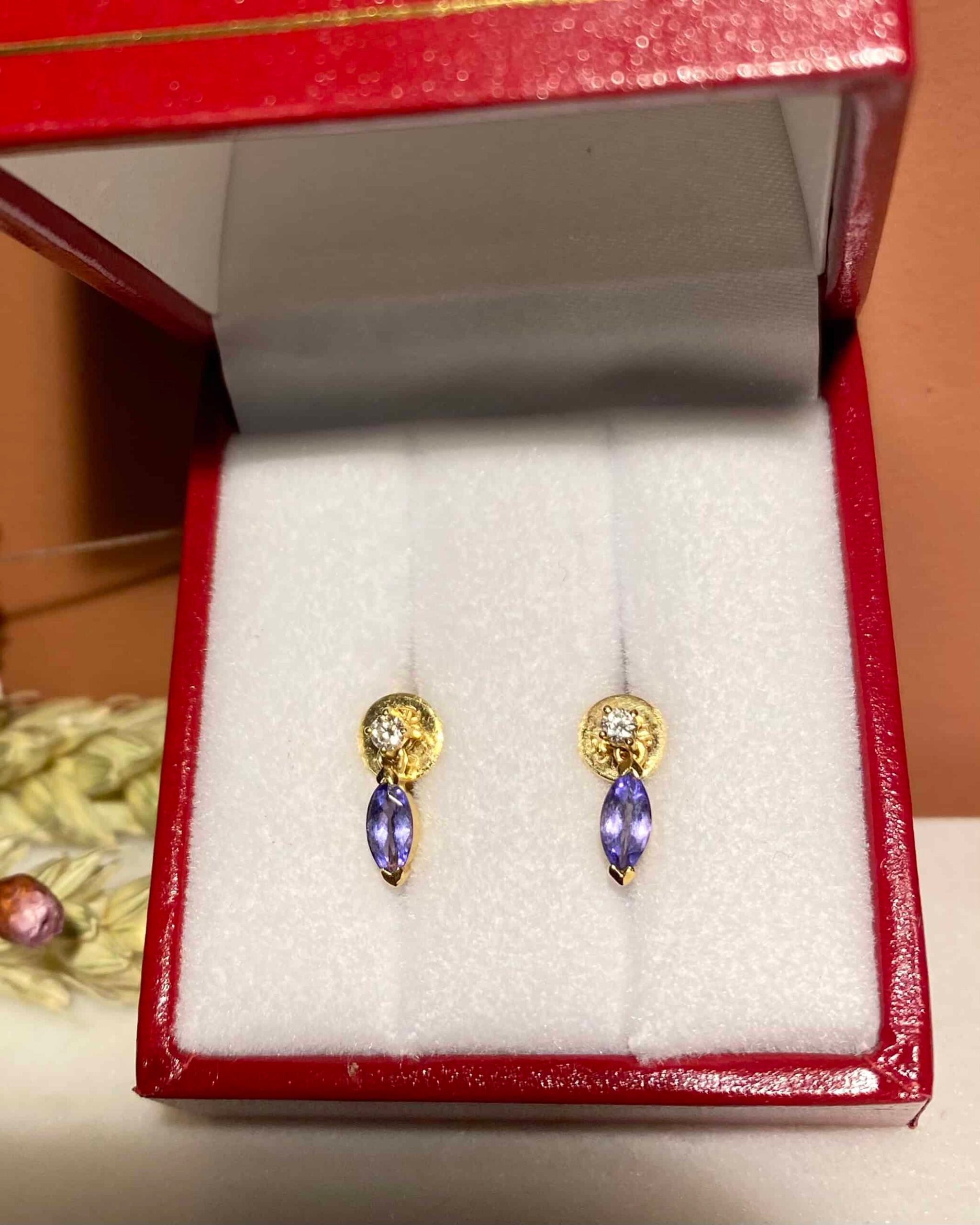 Boucles Pendantes Tanzanites et Diamants "Tiana"