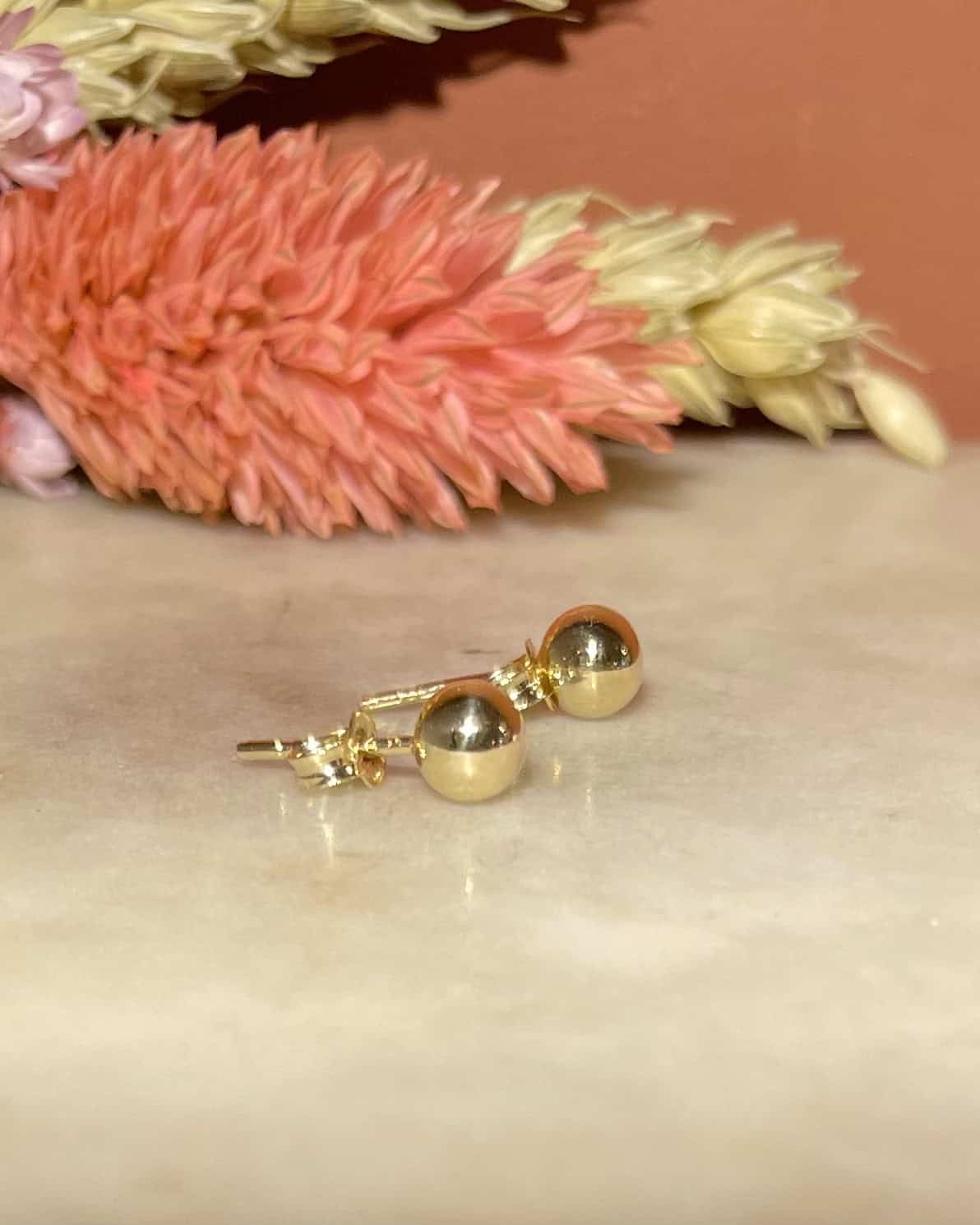 Pendientes de perla dorada "Araly"