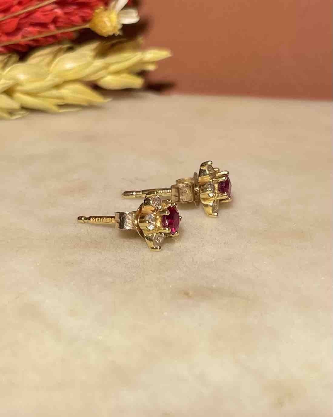 Pendientes de margaritas con rubí y diamantes "Harper"