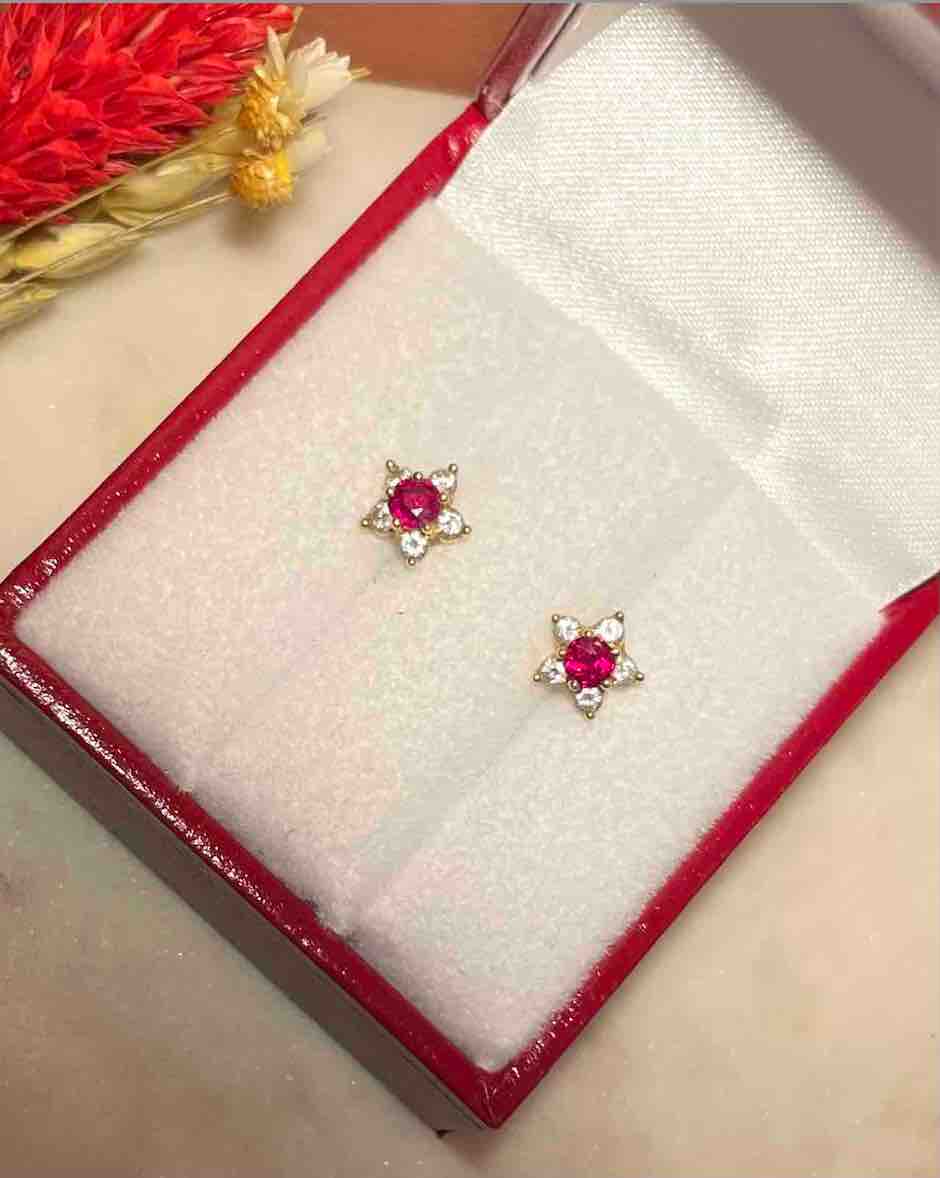 Pendientes de margaritas con rubí y diamantes "Harper"
