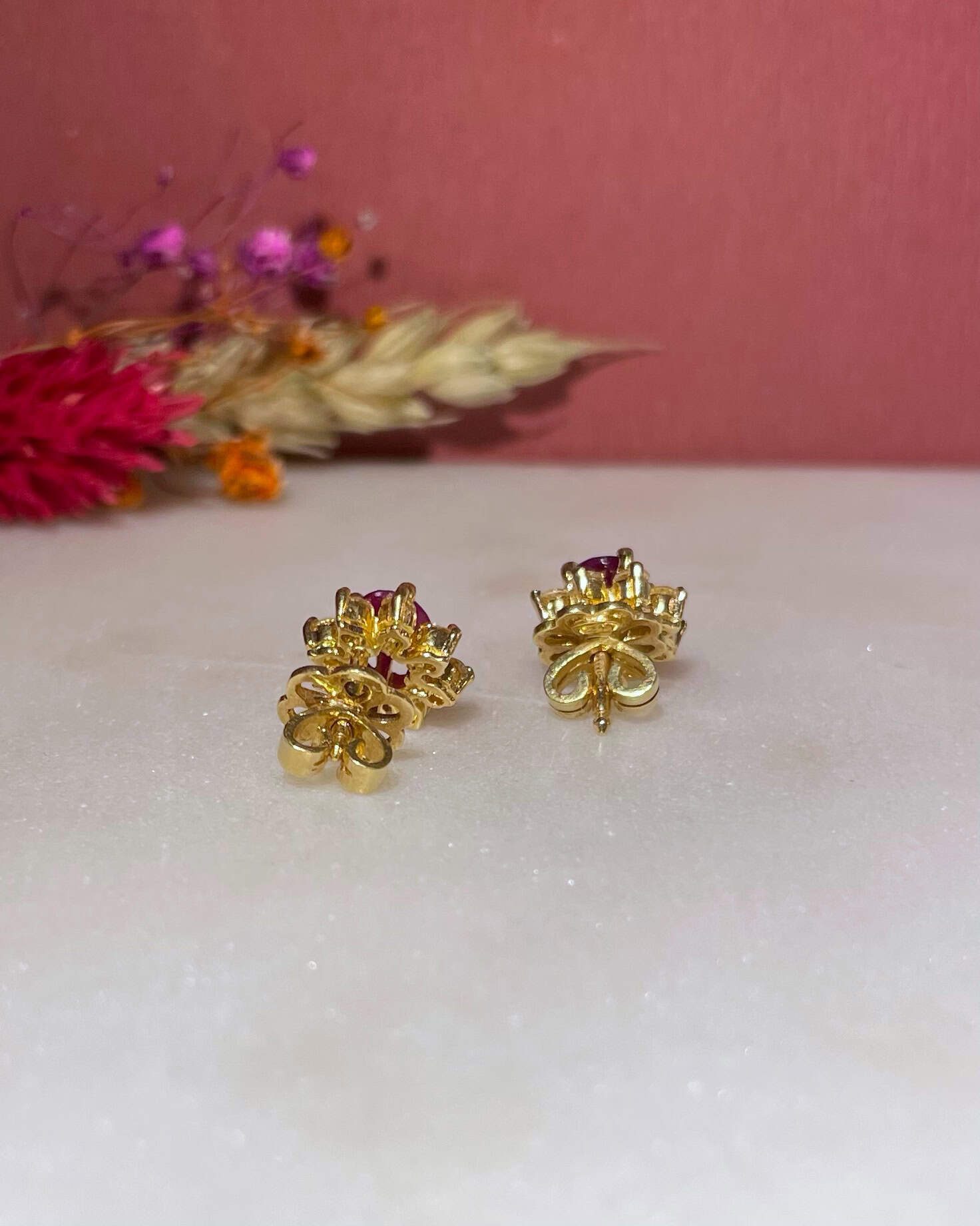 Boucles Marguerites Rubis 1.44 Carat & 16 Diamants "Clarine" - Elliade Paris