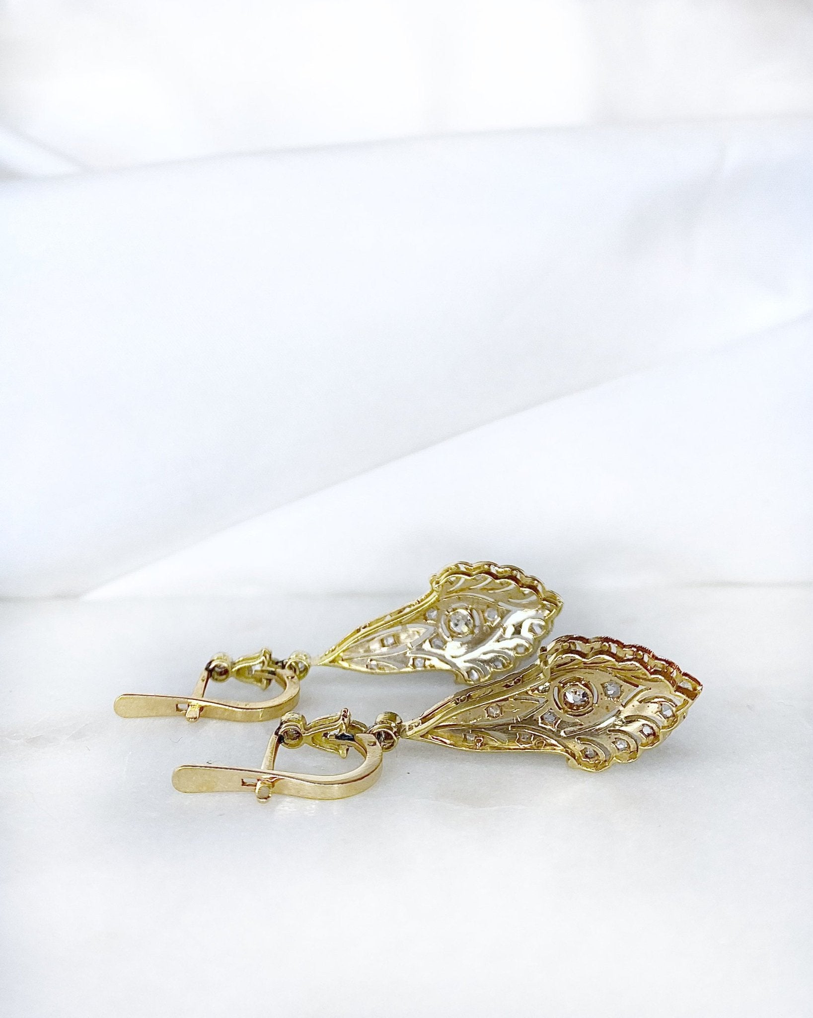 Boucles Pendantes 42 Diamants "Soléan" - Elliade Paris