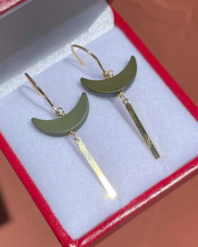 "Louna" Gold Moon Earrings