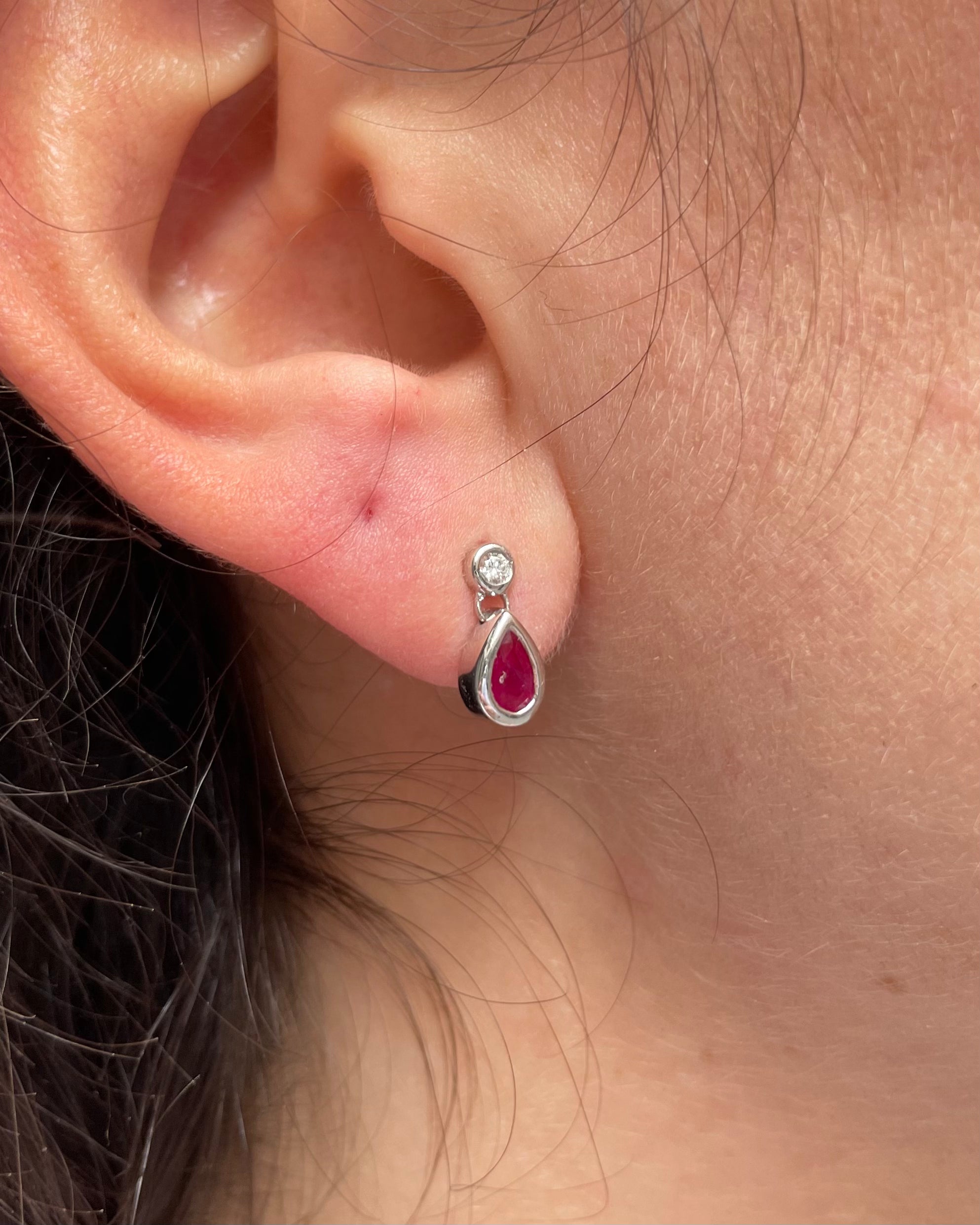Boucles Pendantes Rubis & Diamants "Danaé"
