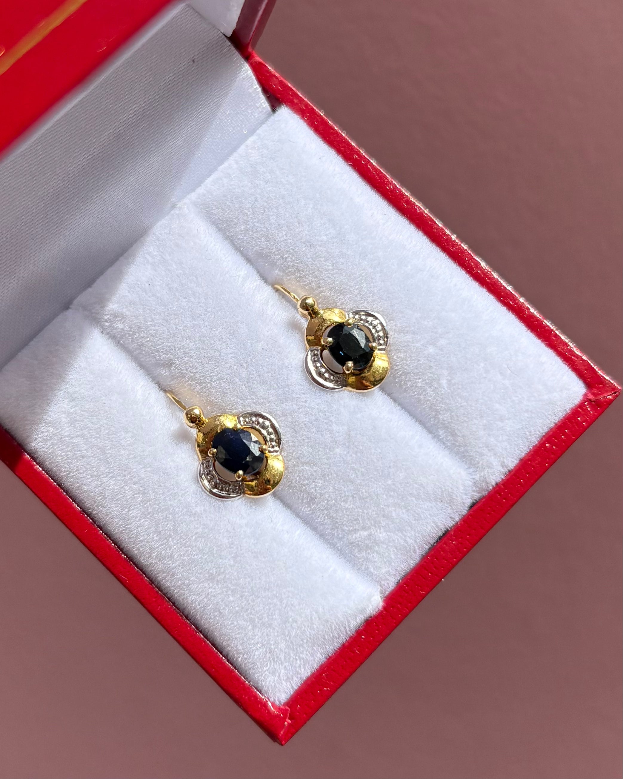 Dormeuses Saphirs 1.10 carat "Simone"