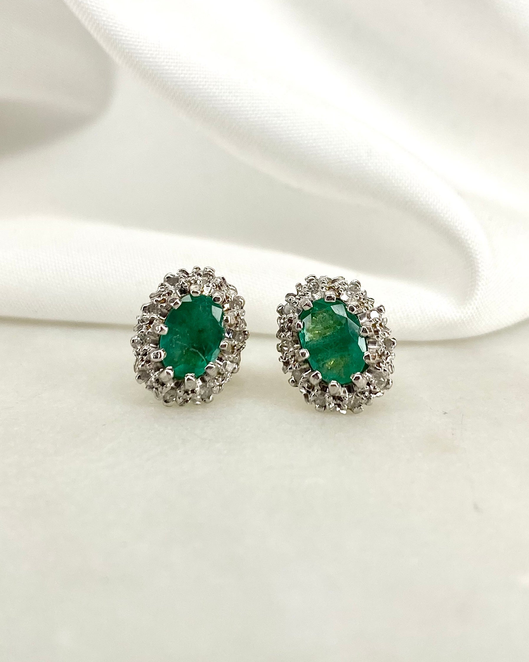 Boucles Marguerite Émeraudes 1.20 carat & Diamants 0.20 carat "Olympe"