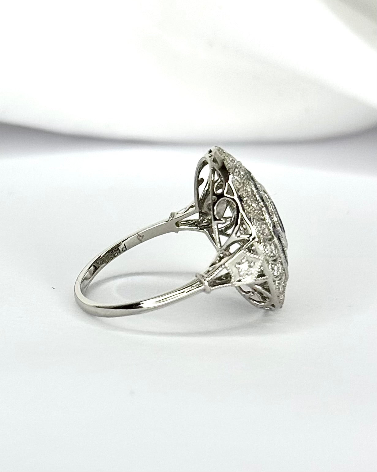 Bague Style Art-Déco Saphirs 1.78 carat & Diamants 0.52 carat "Anéïa"