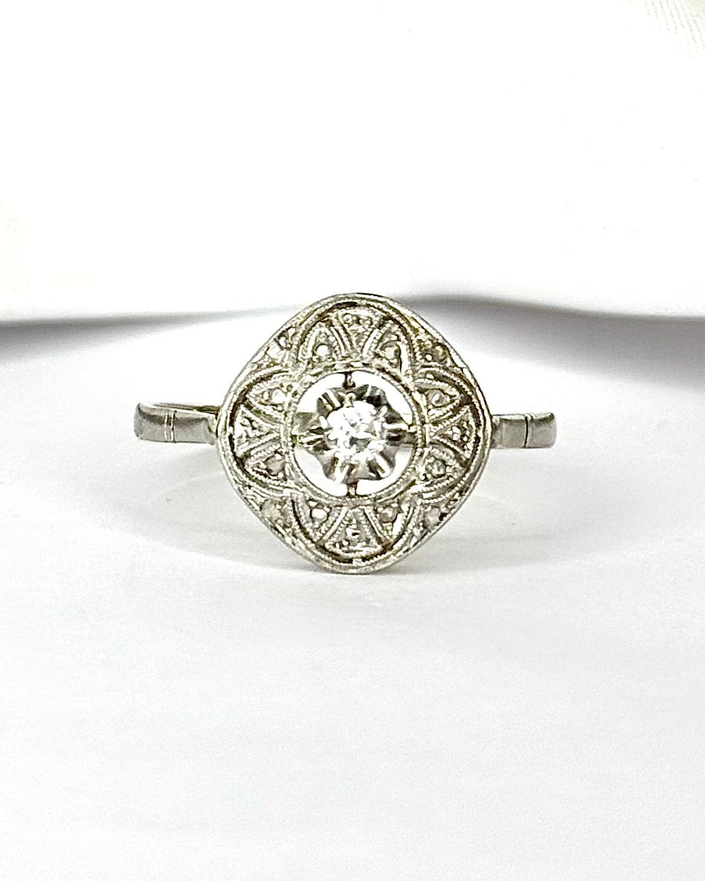 Art Deco Diamond Ring "Jade"