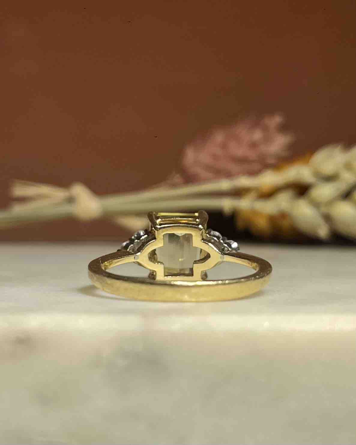 Bague trilogie citrine et diamants "Cléome"