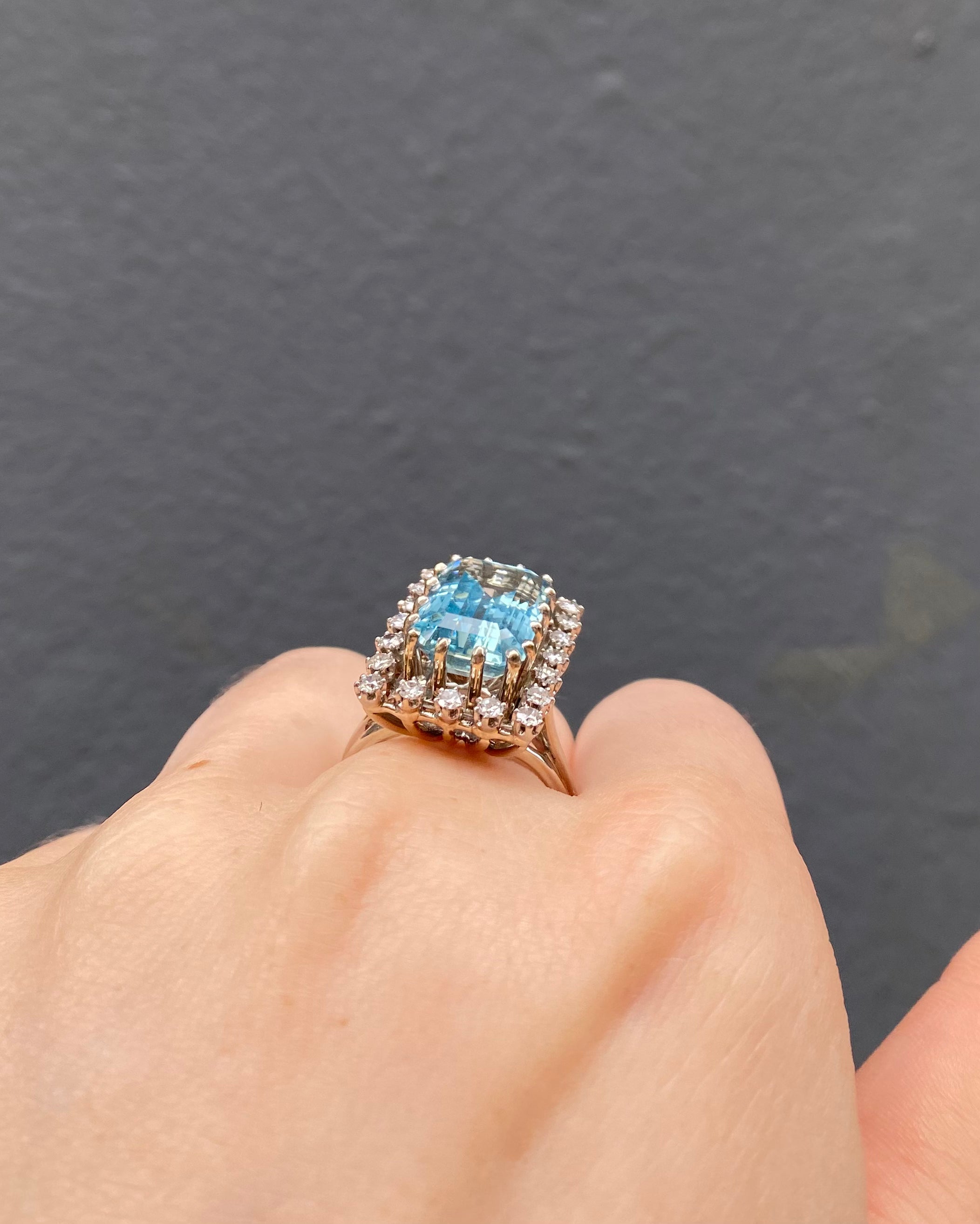 Bague Marguerite Aigue-Marine 6.80 carats & Diamants "Adama"
