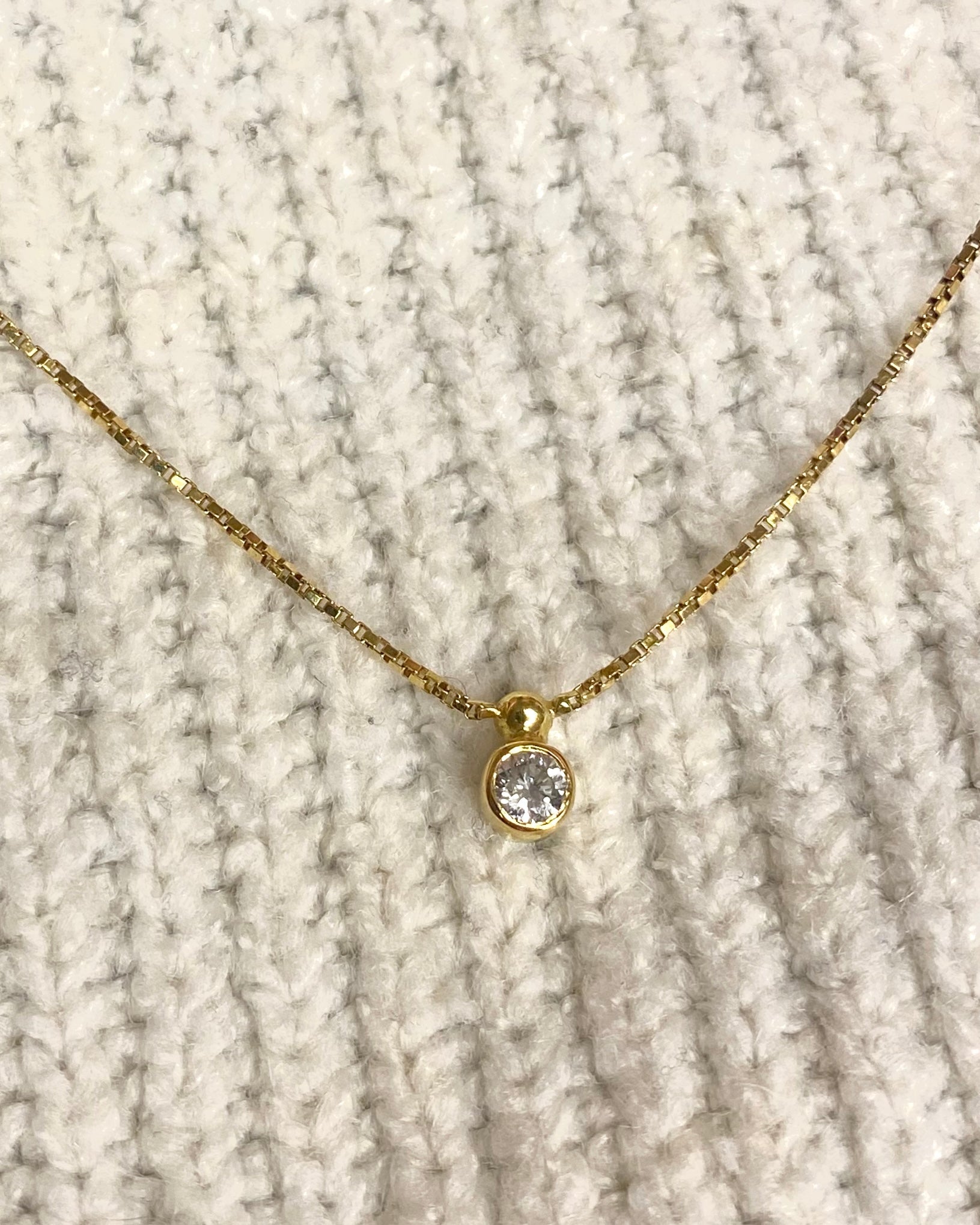Collier Or 3,74g & Diamant 0.20 carat "Irma" - Elliade Paris