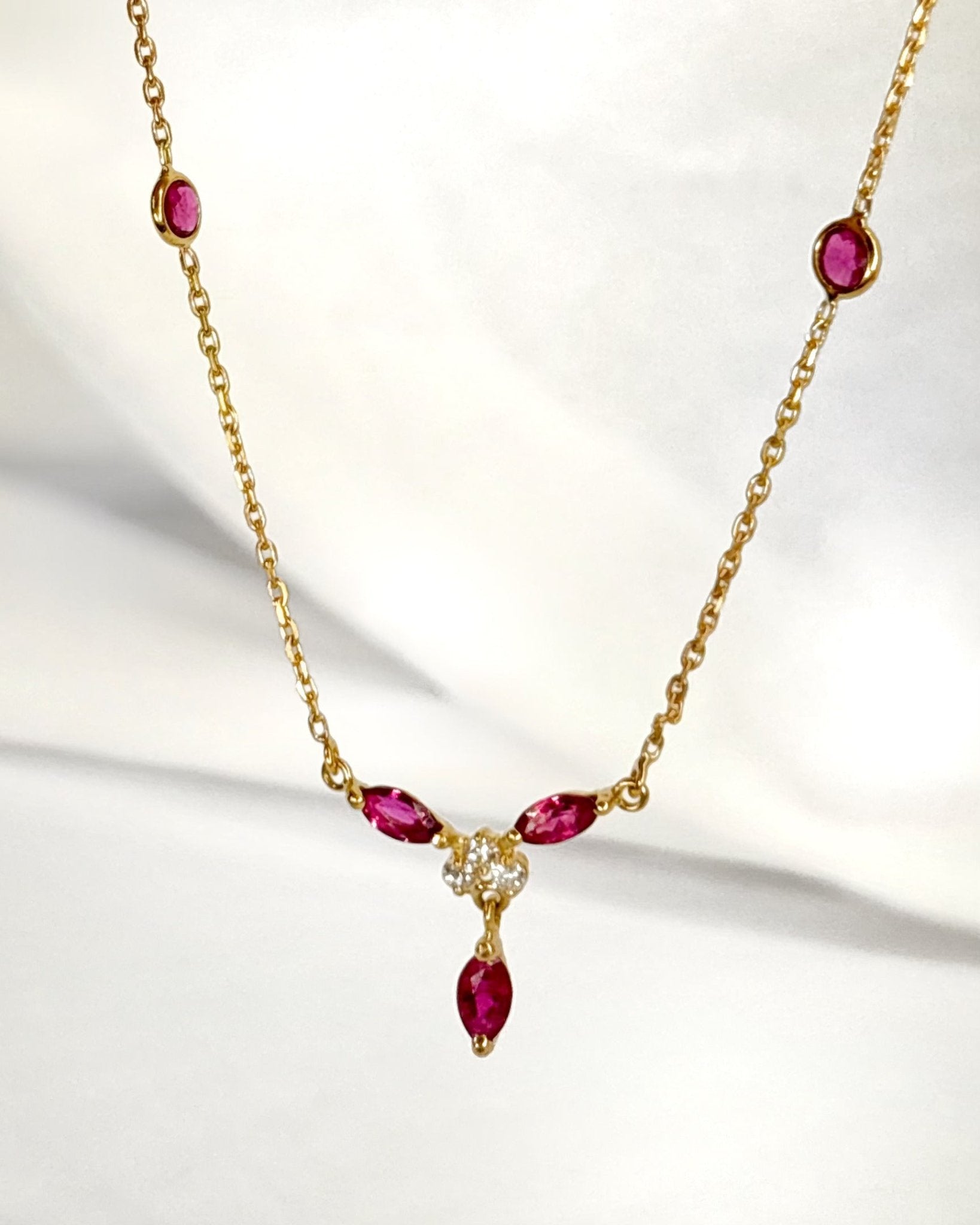 Collier Rubis 0.63 carat & Diamants "Ombeline" - Elliade Paris