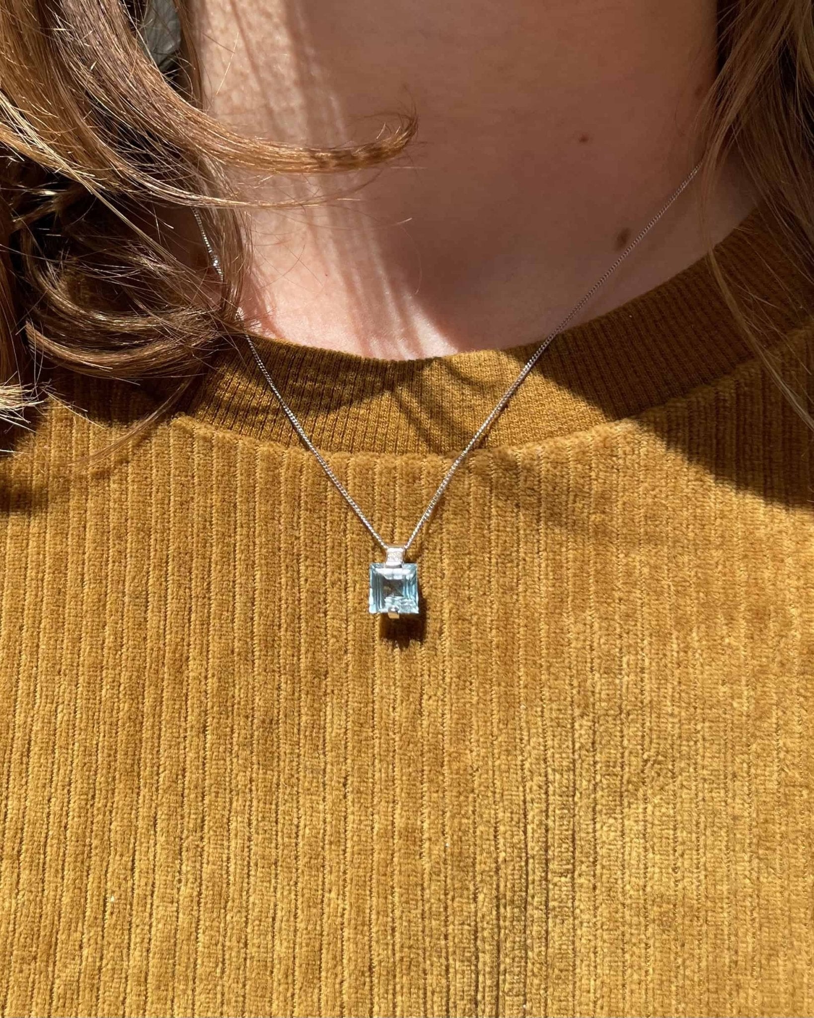 Collier Topaze 2.80 carats et Diamant "Zanielle" - Elliade Paris