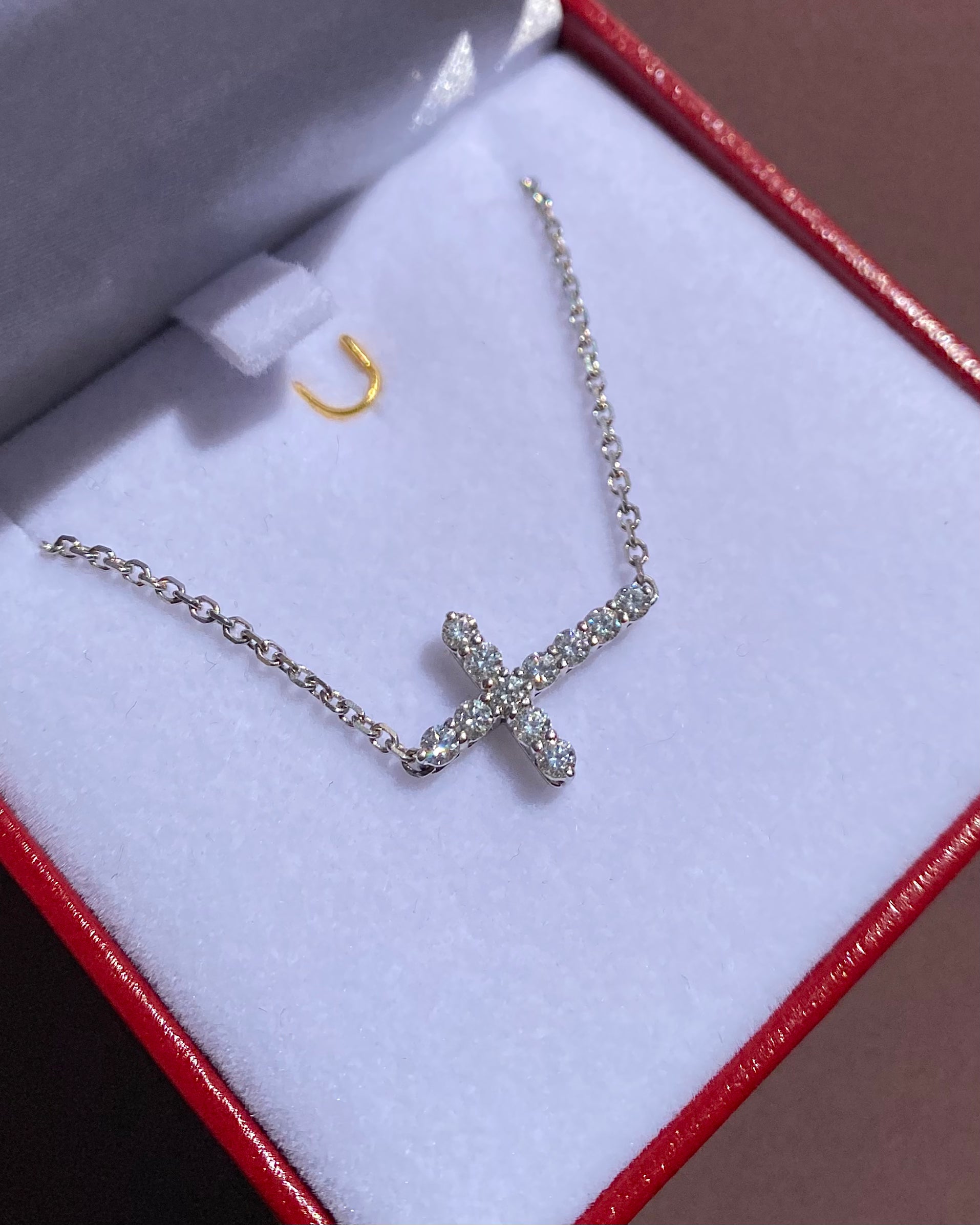 Collier Croix Tiffany & Co Diamants 0.45 carat "Charline"