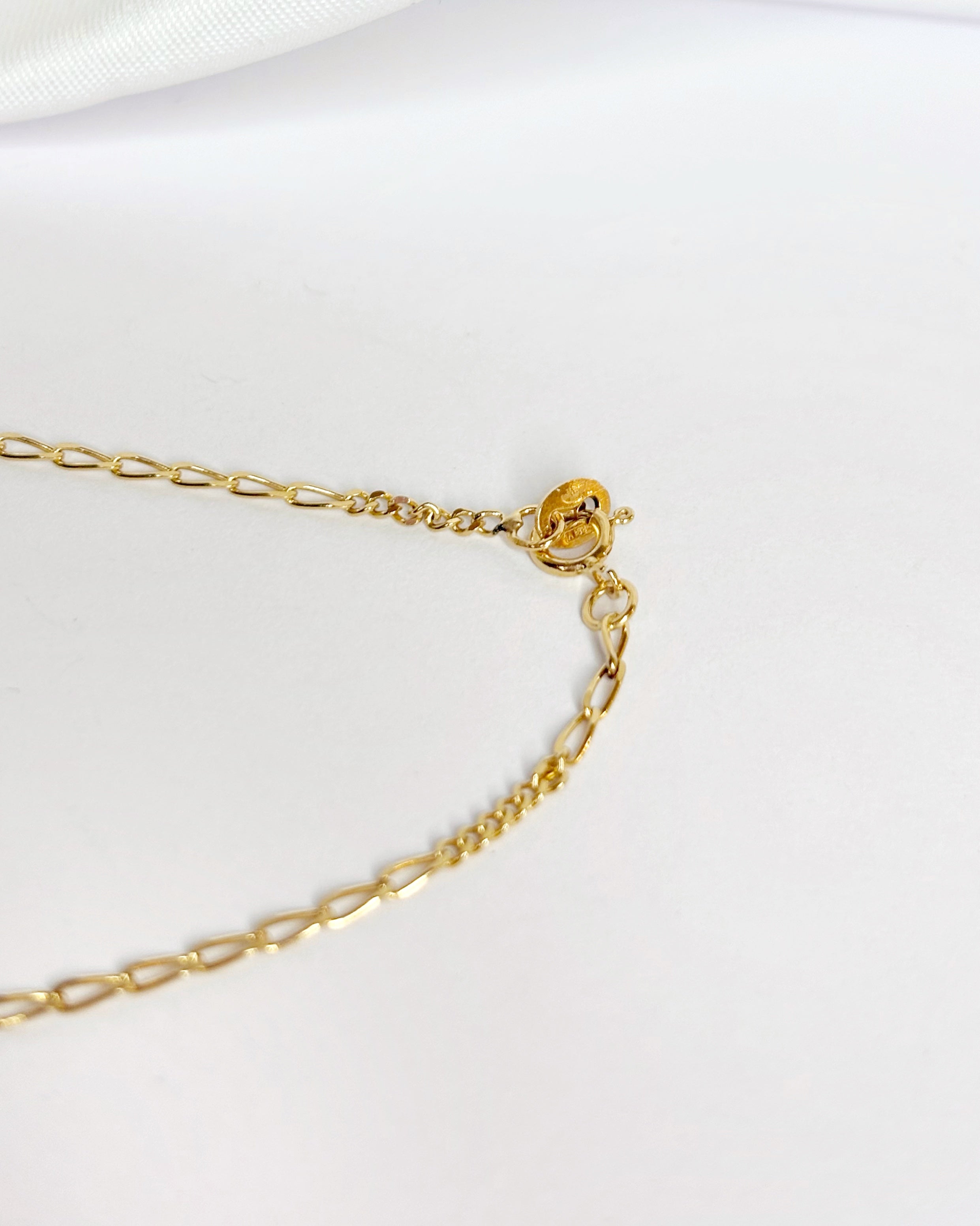 Collar Rubí 0,30 quilates y Diamante y Oro 3 g "Rosalina"