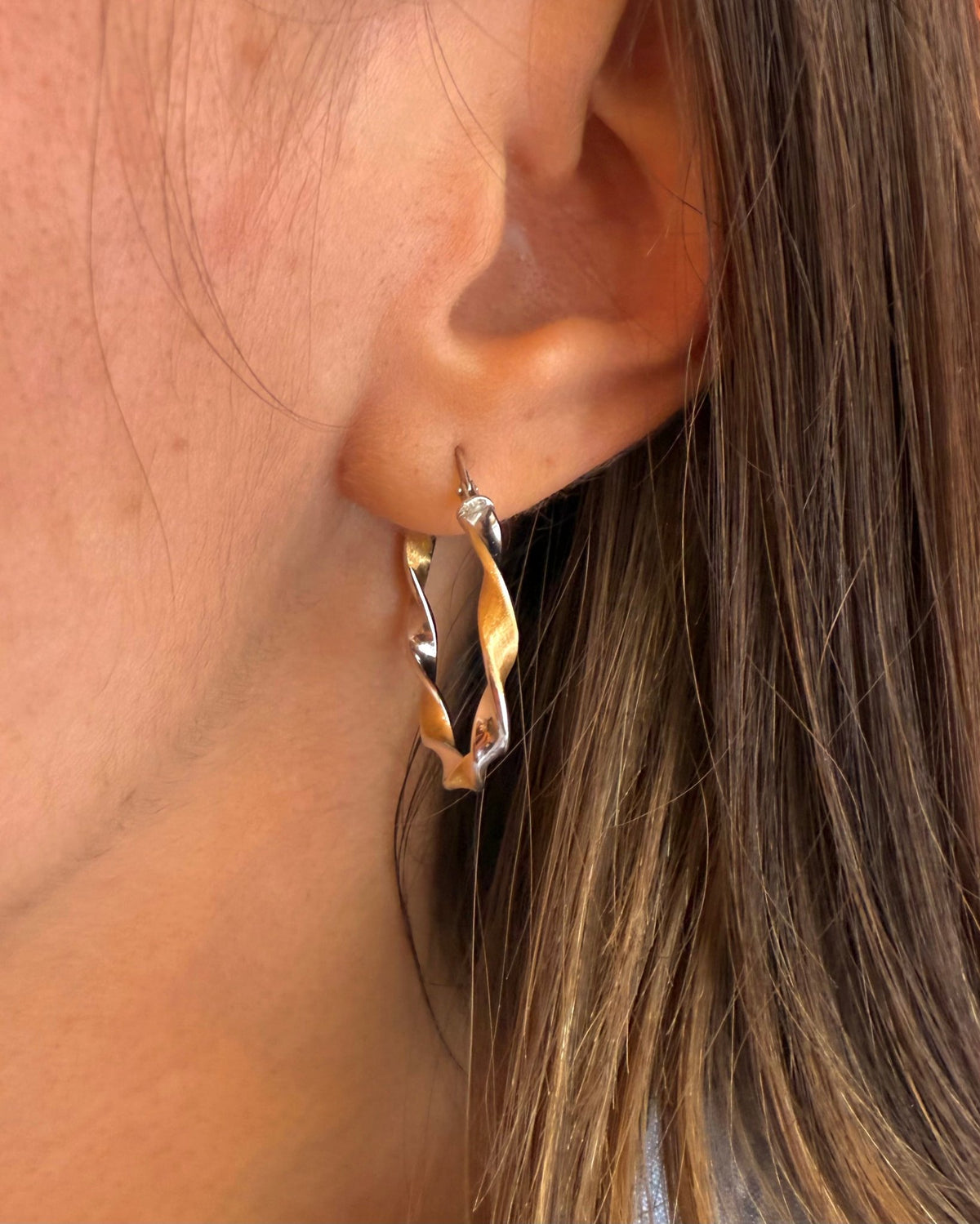 Créoles Deux Ors 18 carats "Paulette" - Elliade Paris