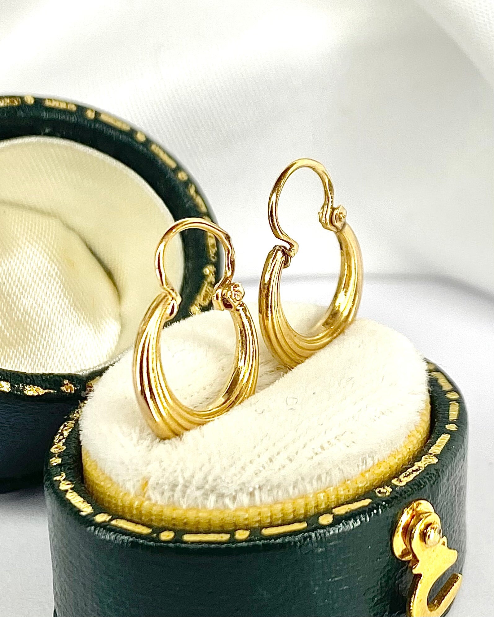 Créoles Or Jaune "Paula" - Elliade Paris