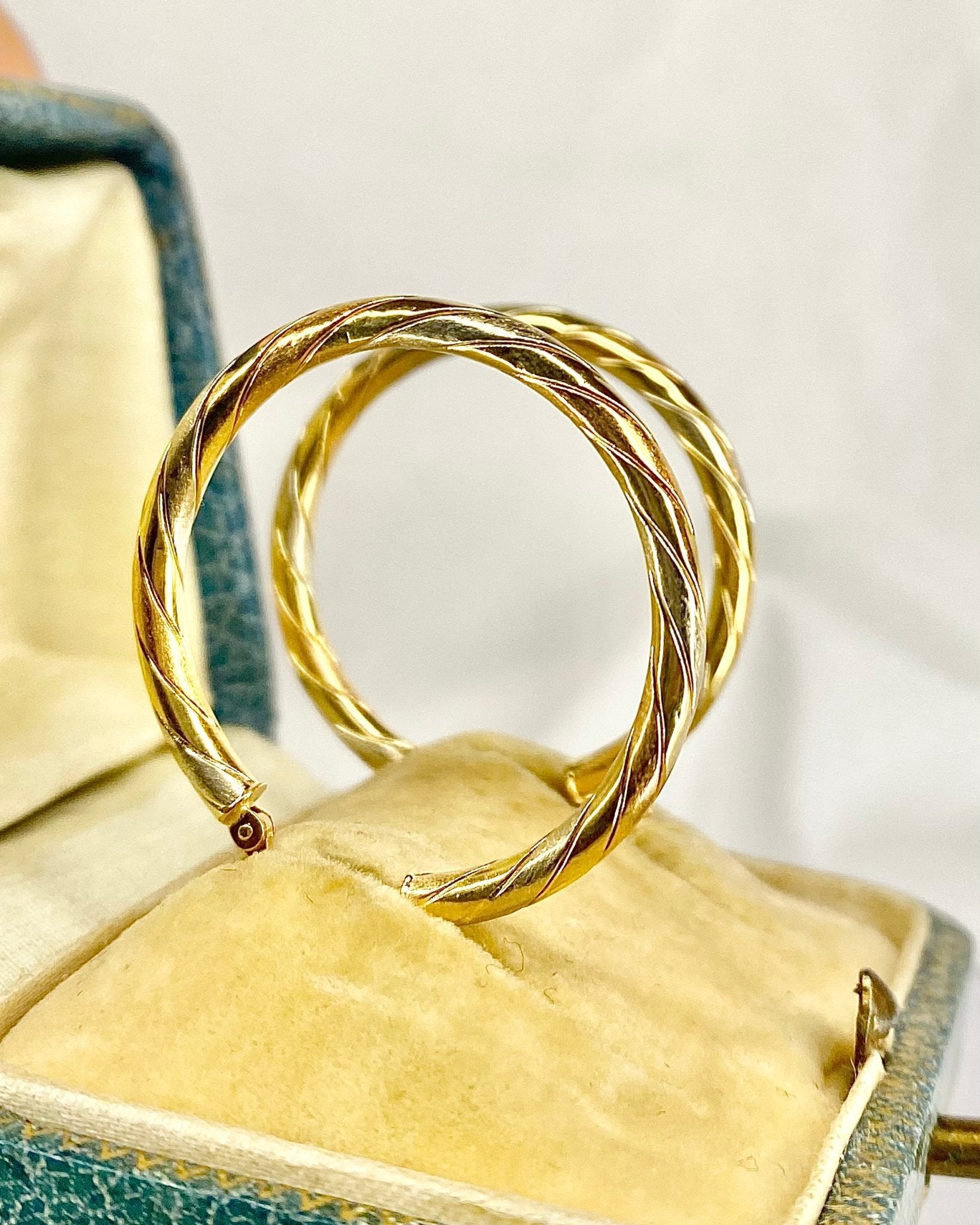 Créoles Trois Ors 18 carats 3.6 g "Sam" - Elliade Paris