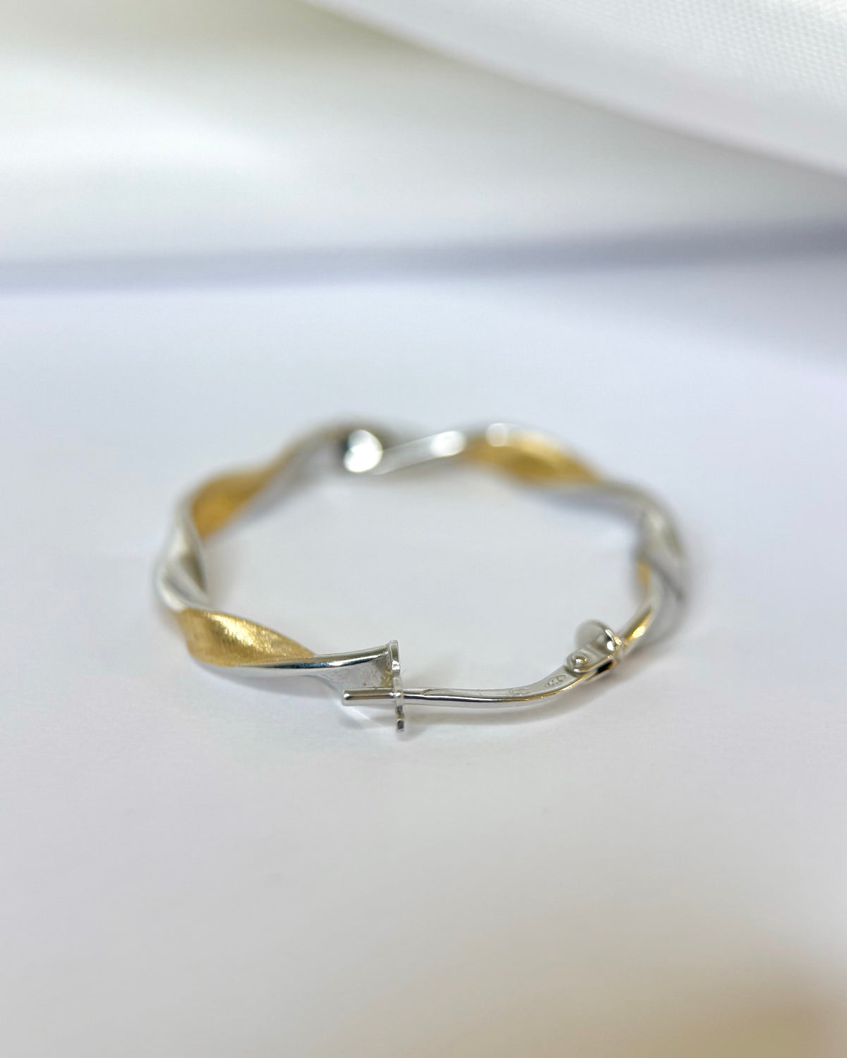 18-karat two-tone gold hoop earrings "Paulette"
