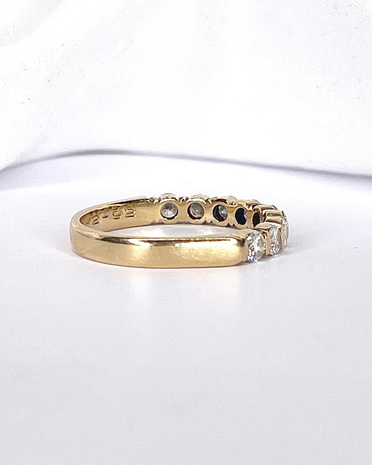 Demi-Alliance Diamants 0.56 carat 2.8 mm "Simona" - Elliade Paris