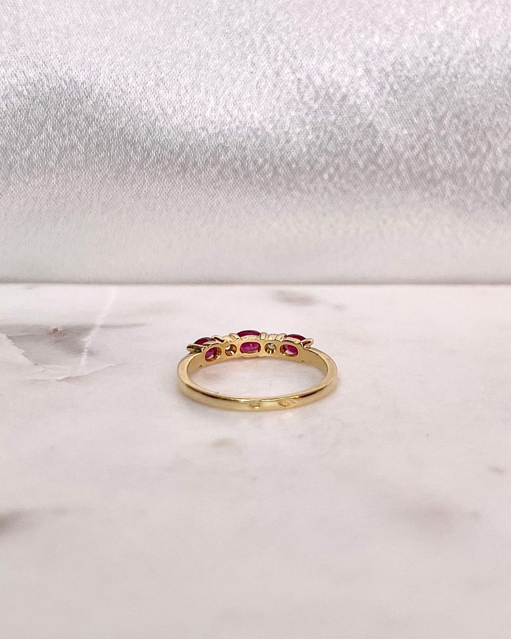 Demi Alliance Rubis 0.60 carat & Diamants "Maia" - Elliade Paris