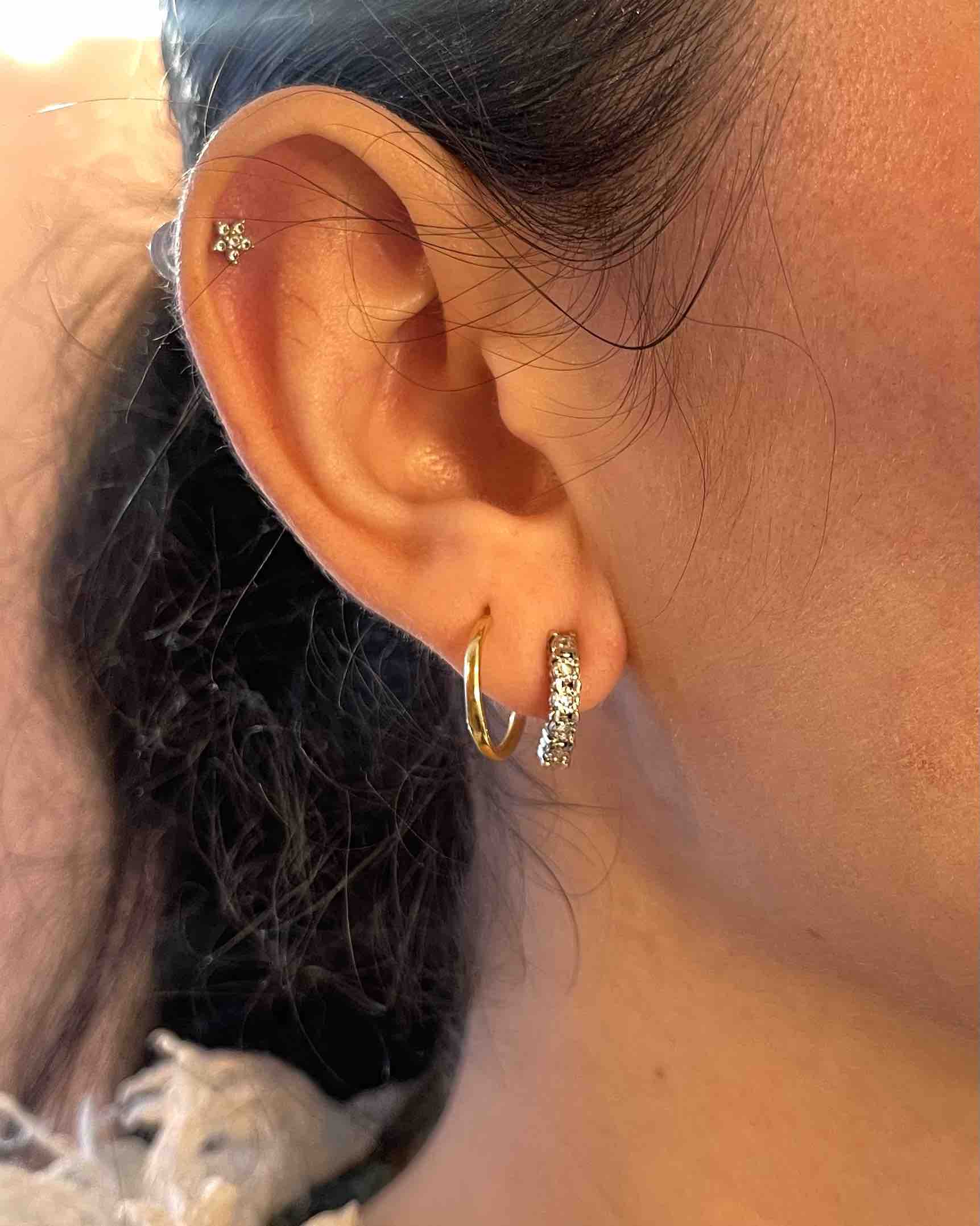 Half Diamond Hoop Earrings "Larissa"