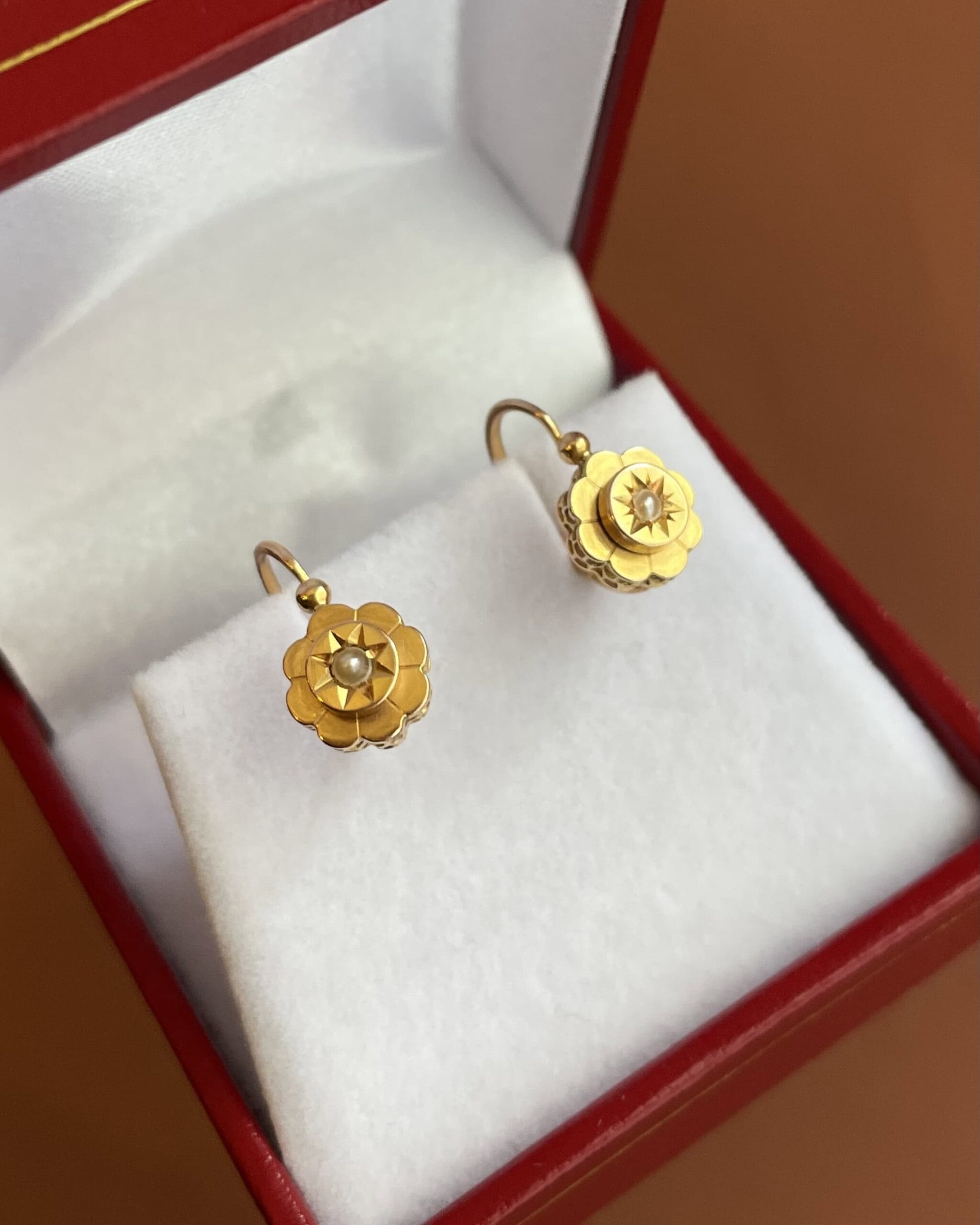 Dormeuses Perles Fleurs XIXème siècle "Dora"