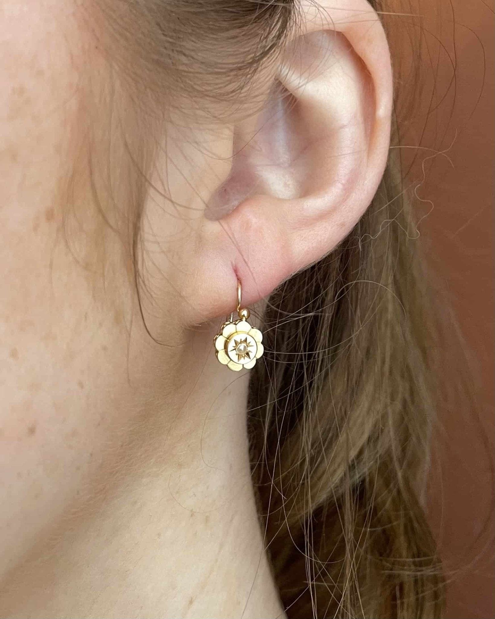 Dormeuses Perles Fleurs XIXème siècle "Dora" - Elliade Paris