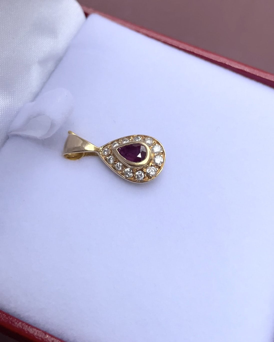 Pendentif Goutte Marguerite Rubis & diamants "Romy"