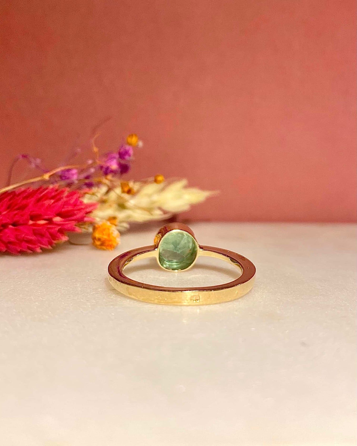 Anillo solitario de esmeralda de 1 quilate "Kiera"