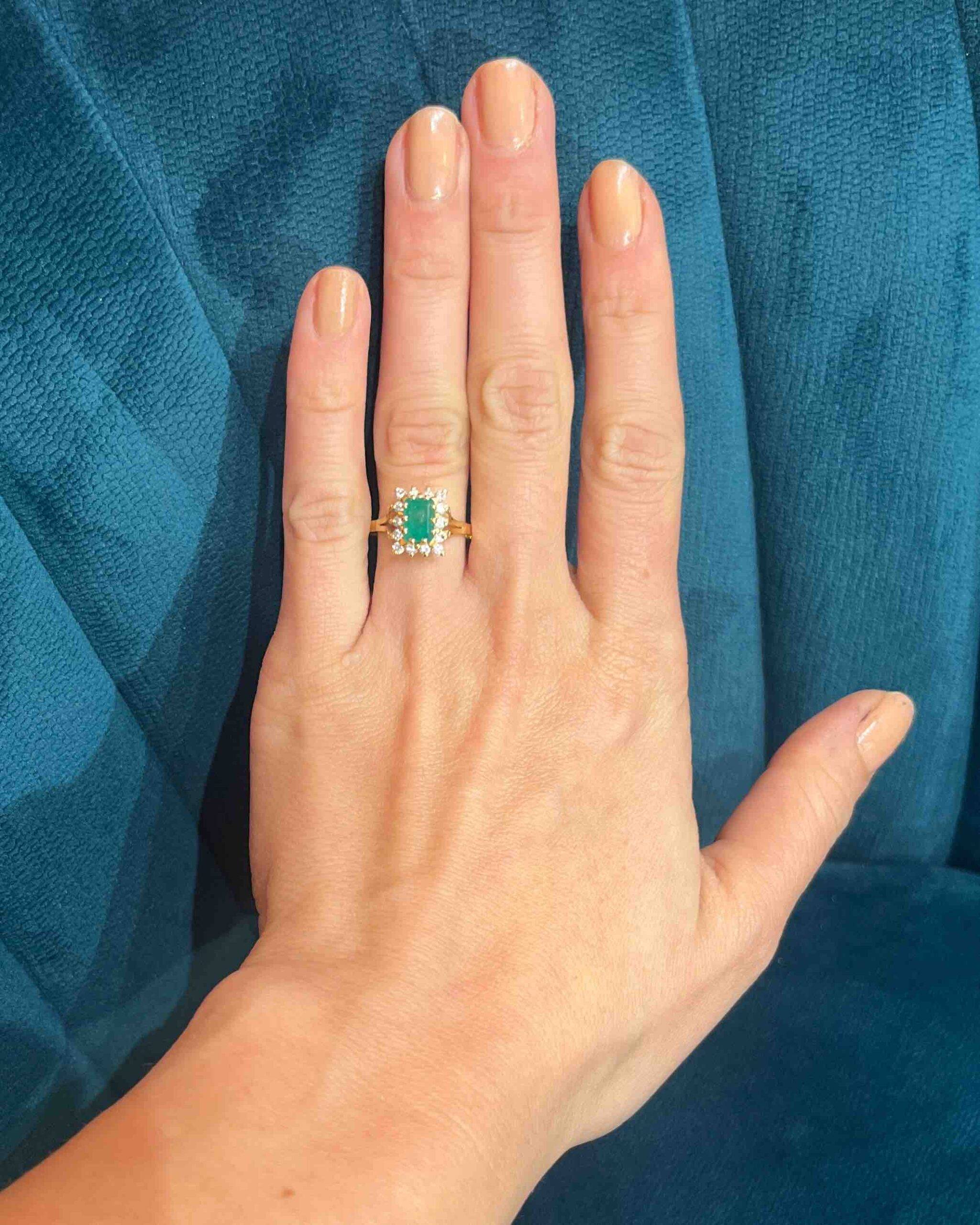 "Paloma" Emerald and Diamond Daisy Ring