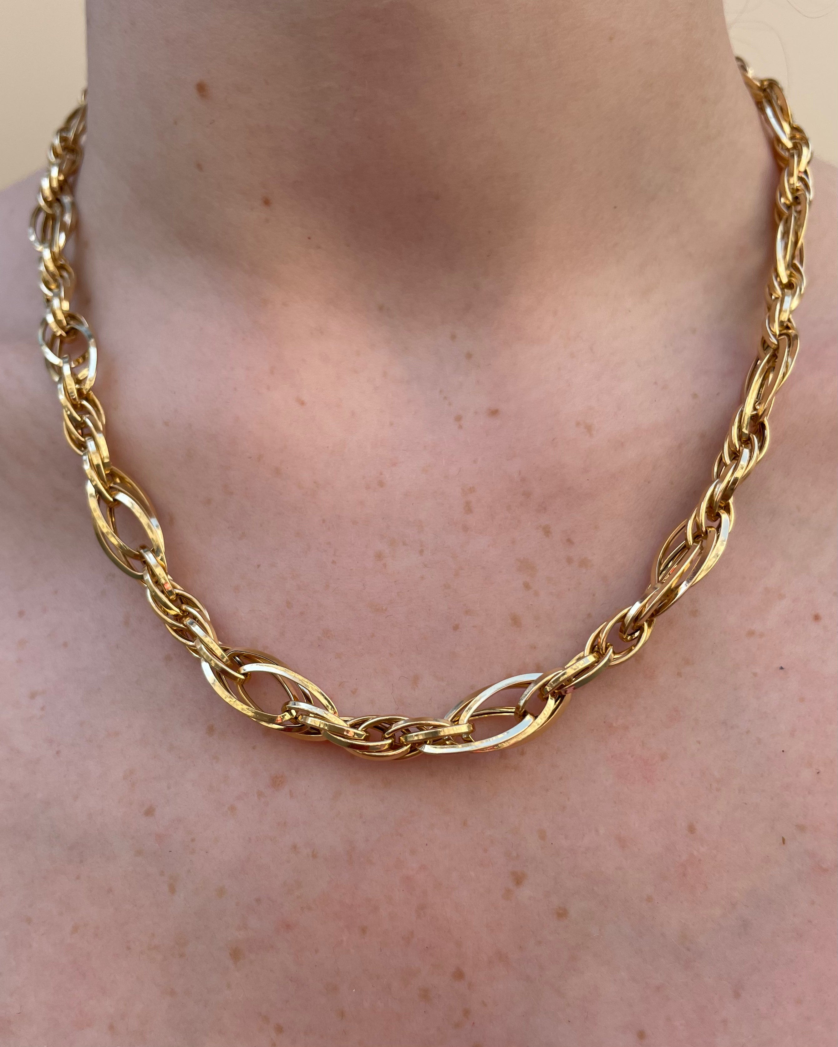 Collar Oro Amarillo 18 Quilates "Sasha"